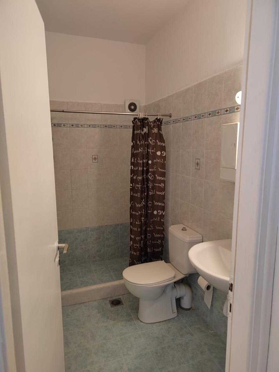 ANDREANA APARTMENTS