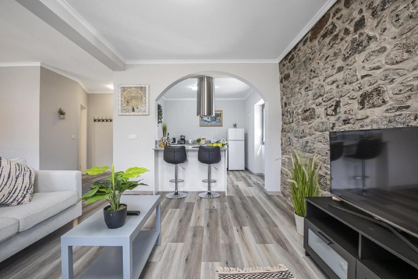 Basalt House A by Homie view 4