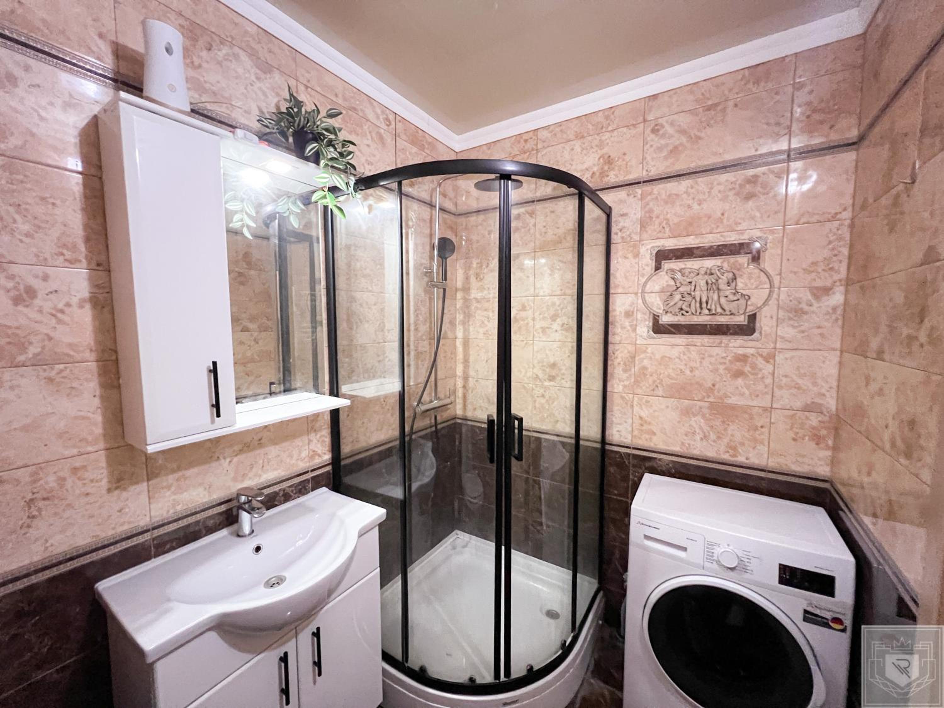 RentHouse Apartments Little Paris view 5