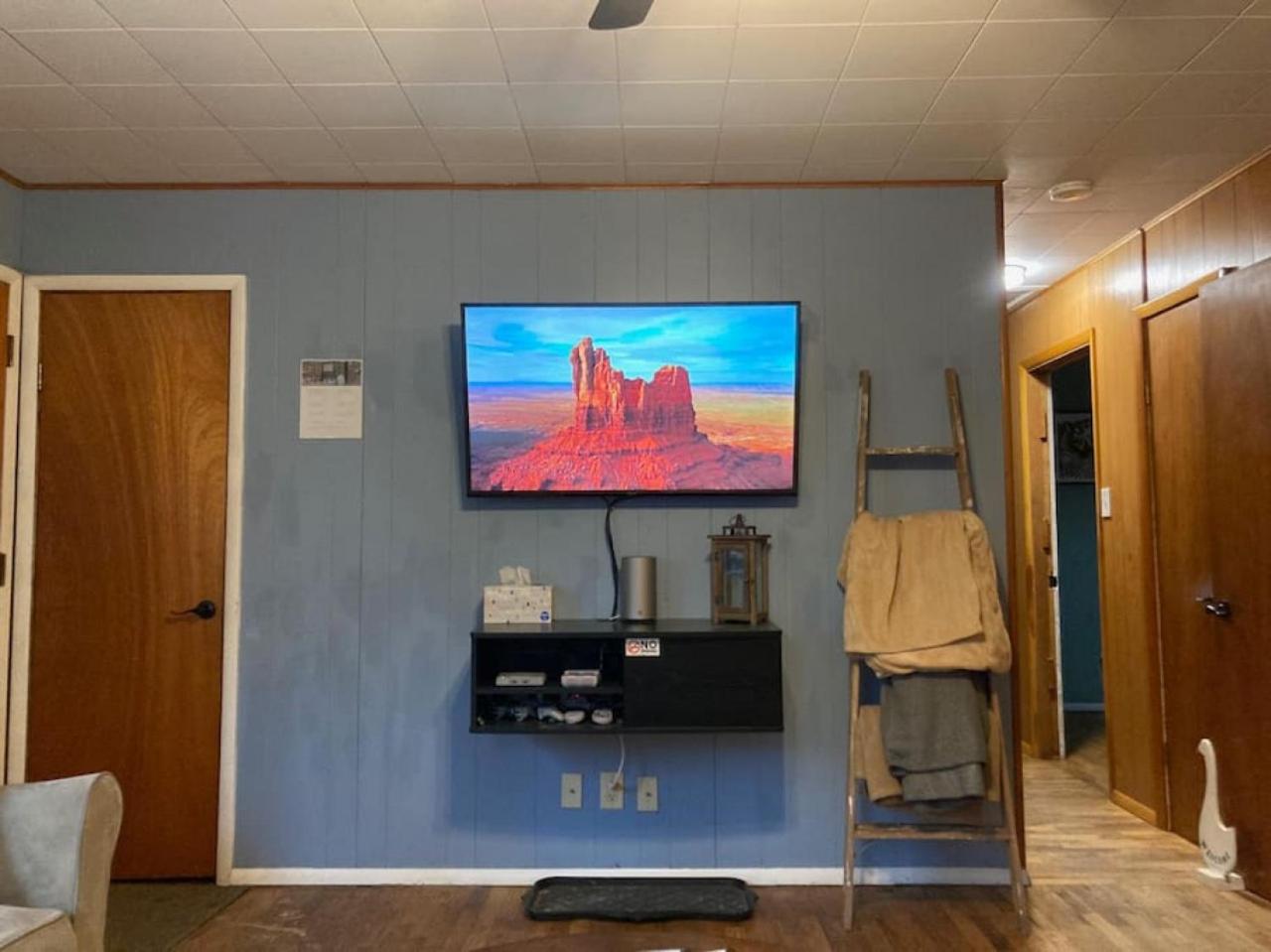 Wally's Cabin