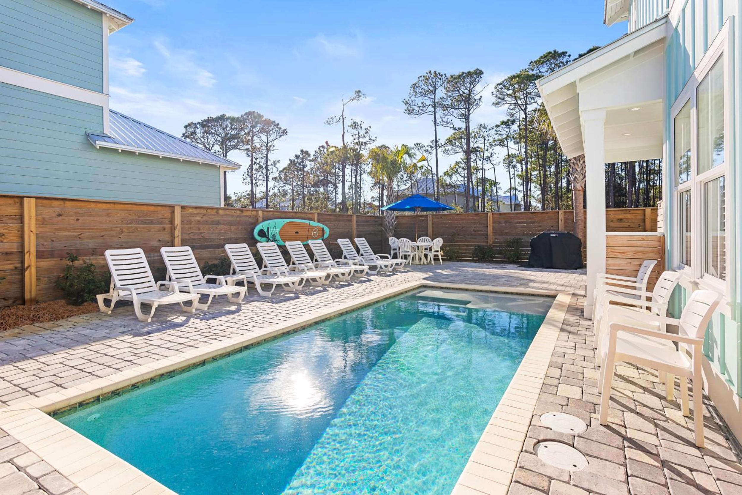 Private Pool Free 6 Seat Golf Cart 5 Min to Beach view 4
