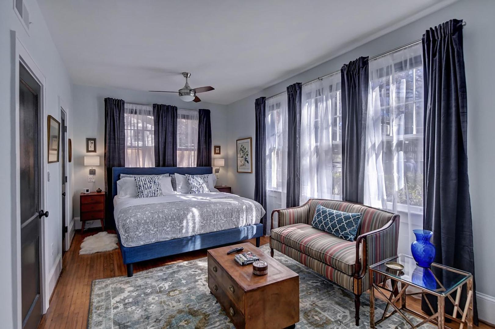 Charlotte Vacations - The Home Collection CLT: Lamar Avenue - Property Image 23