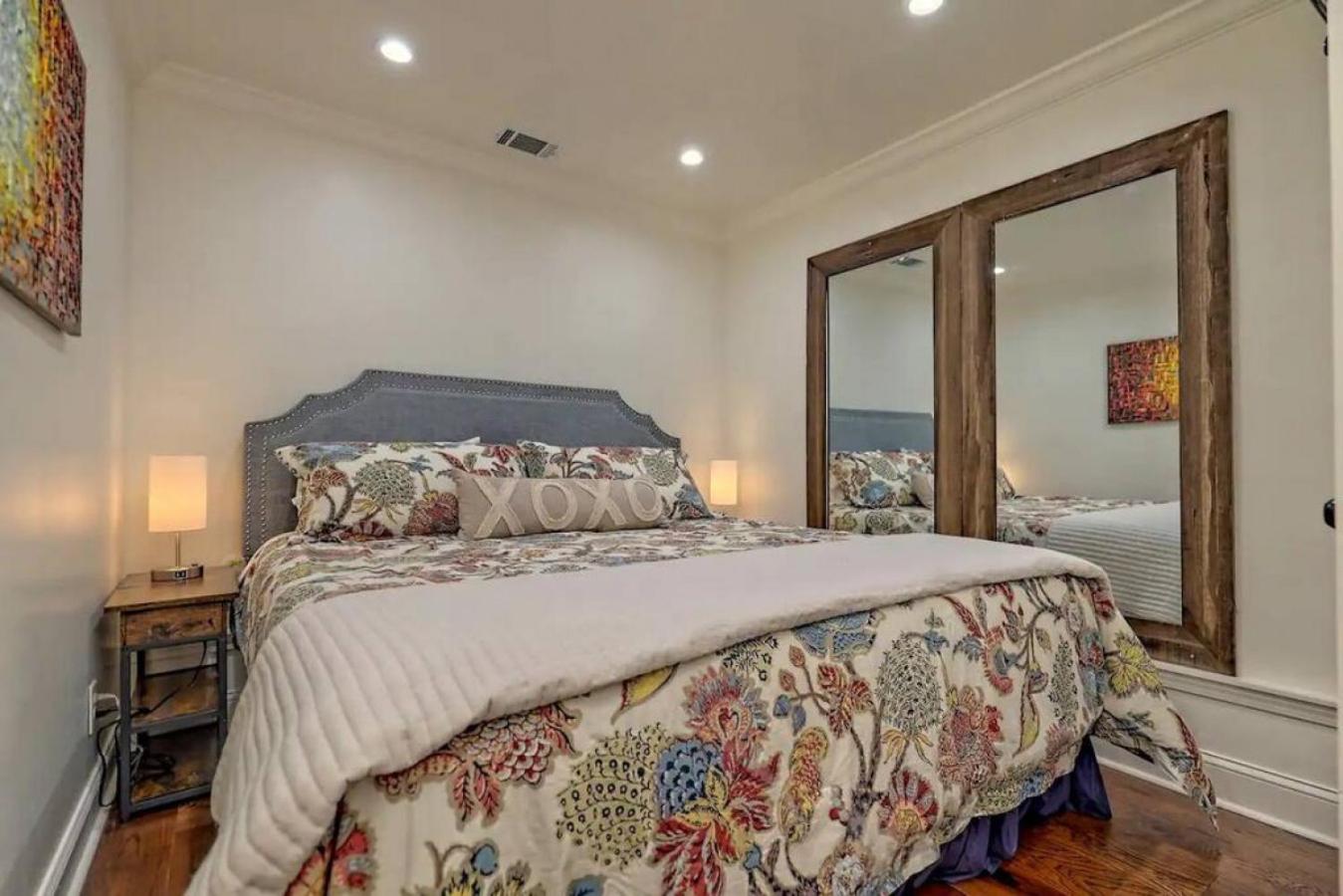 1940's Historic Bungalow with King Bed and Pet Friendly view 3