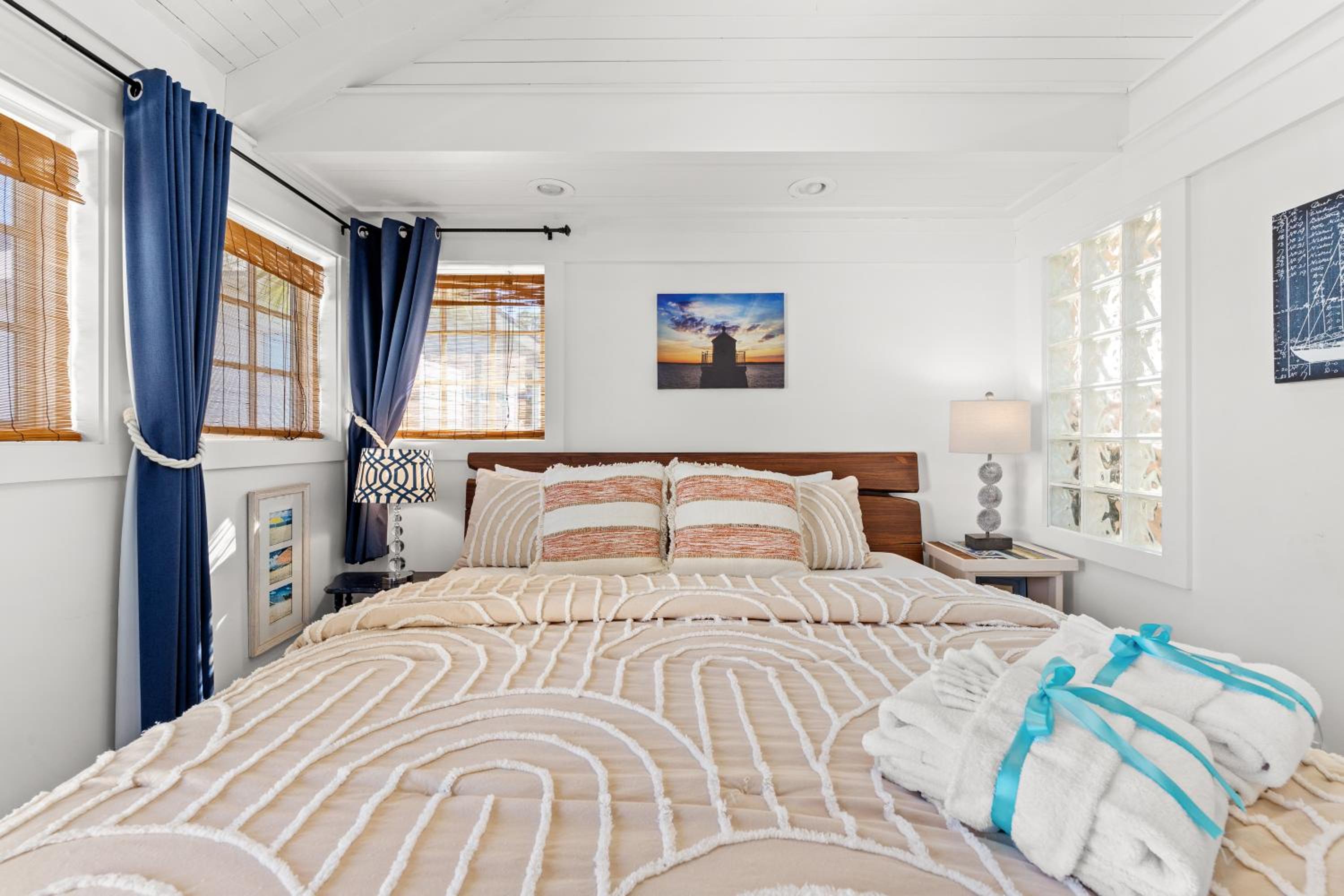 Quaint 2BR/25BA Cottage Nestled Between 30A & Panama City Beach! Sleeps 6! view 5