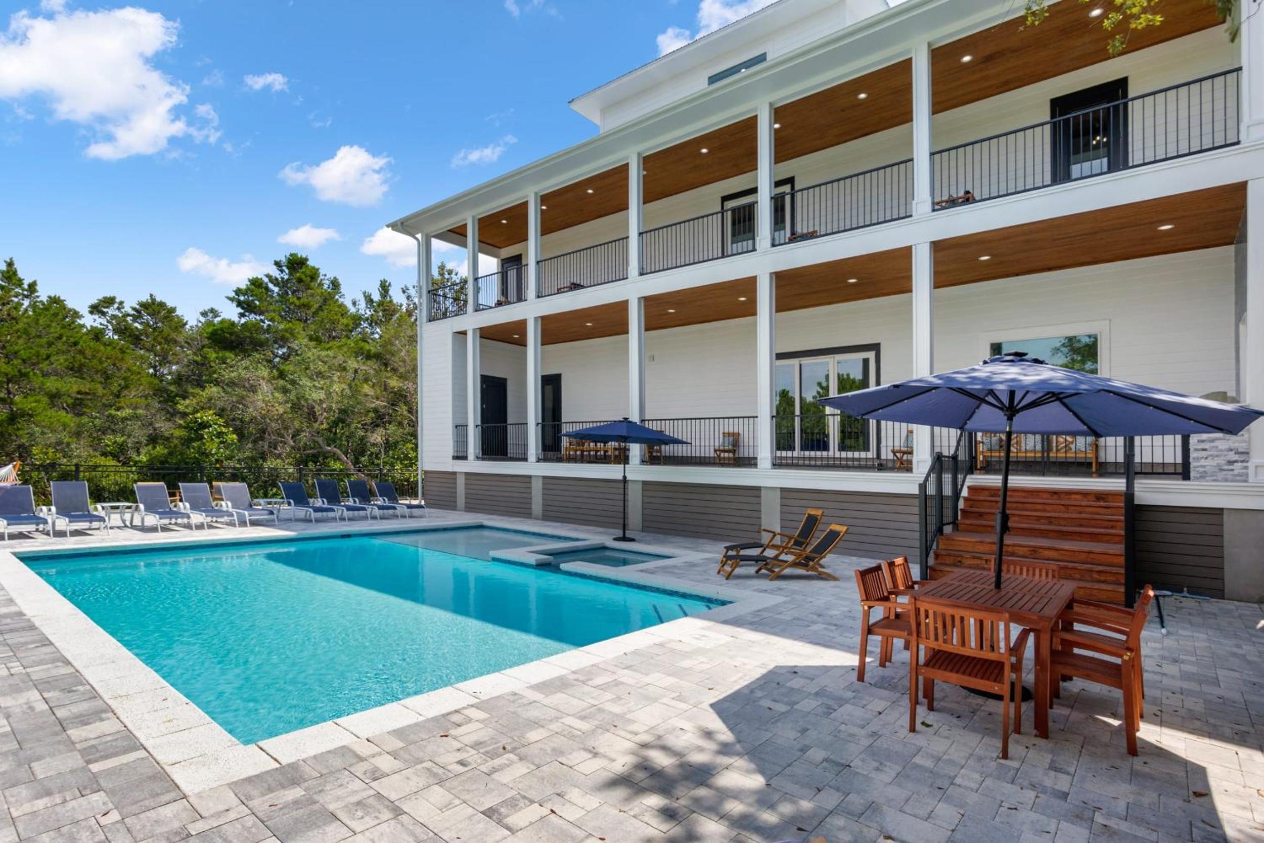 Private Pool Spa Golf Cart 2 Min to Private Beach view 5