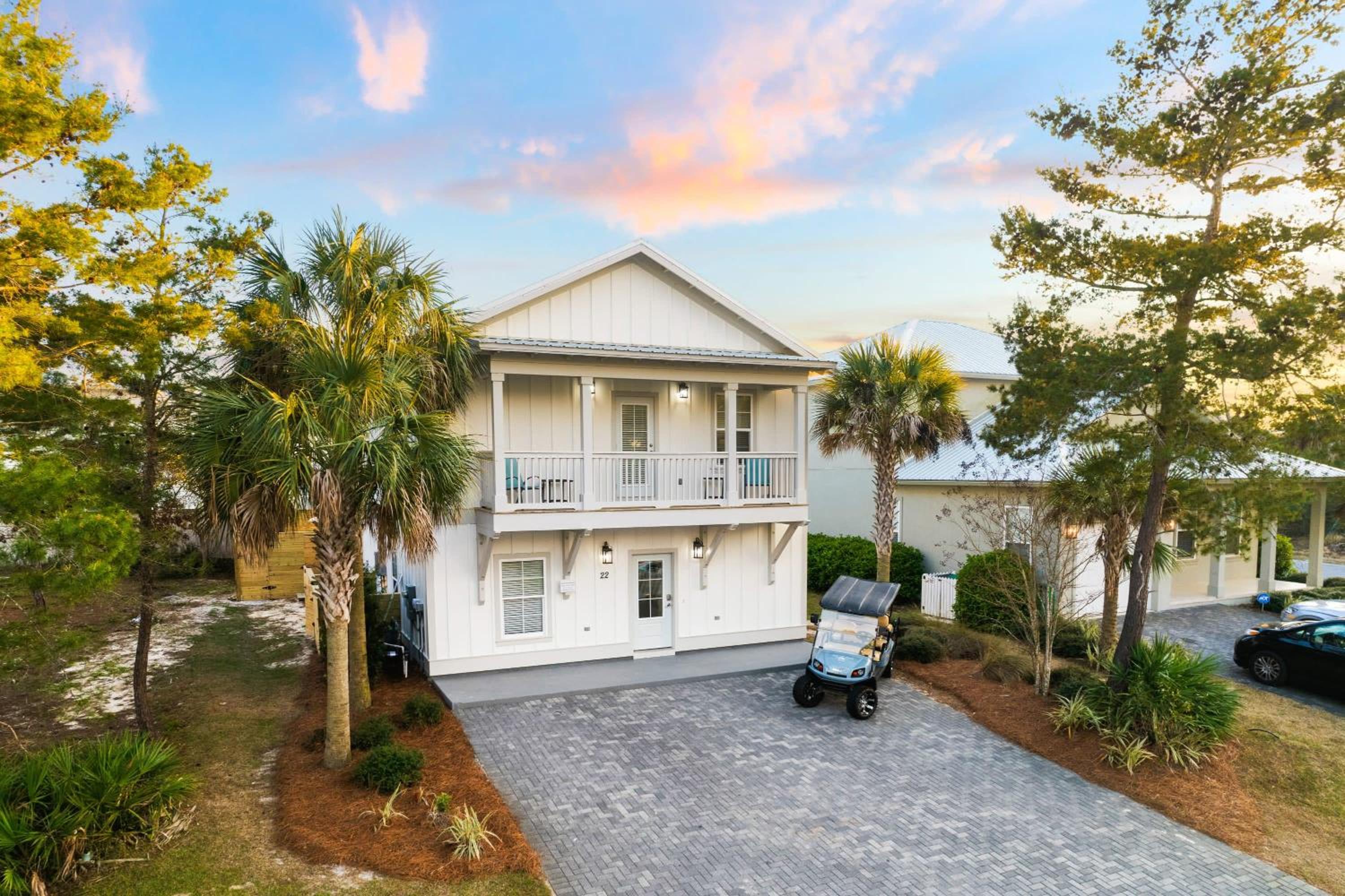 Private Pool Free 6 Seat Golf Cart 5 Min to Beach view 4