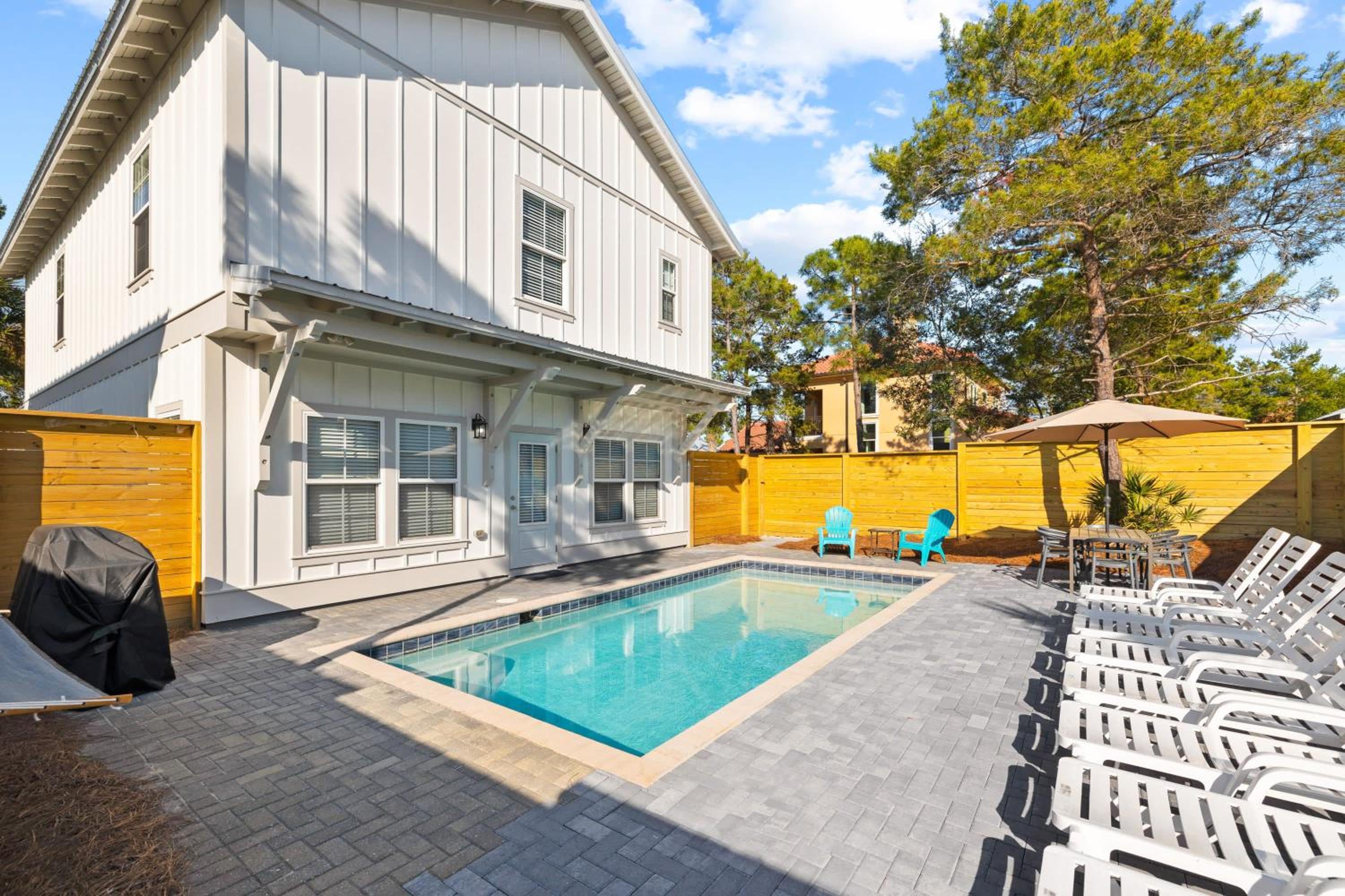 Private Pool Free 6 Seat Golf Cart 5 Min to Beach view 5