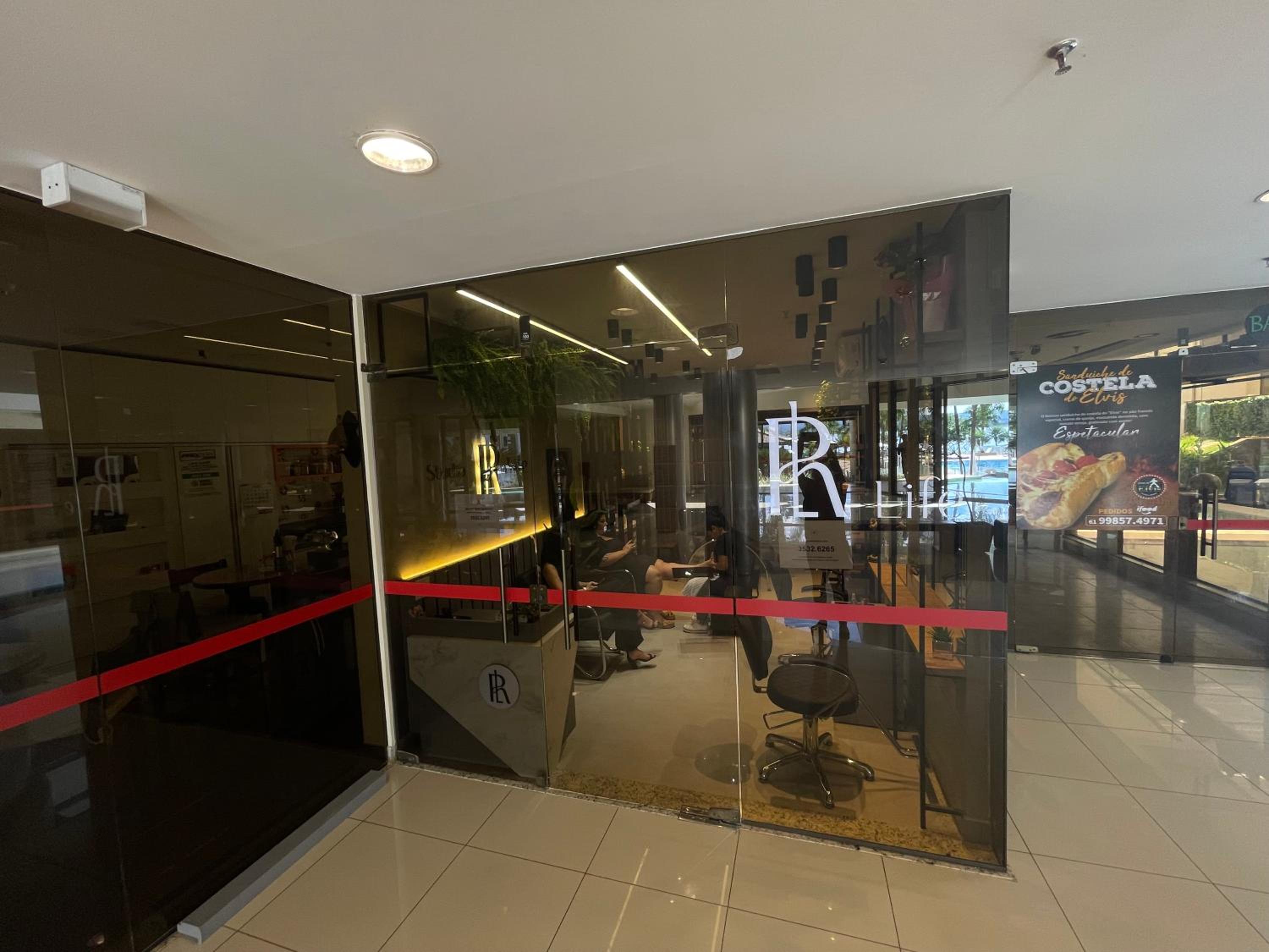 Cond LIFE RESORT Se sinta dentro de uma obra de arte do artista Joan Miro 5 min da Esplanada dos Ministerios COM ATENDIMENTO DE CHECKIN E MIMOS PERSONALIZA