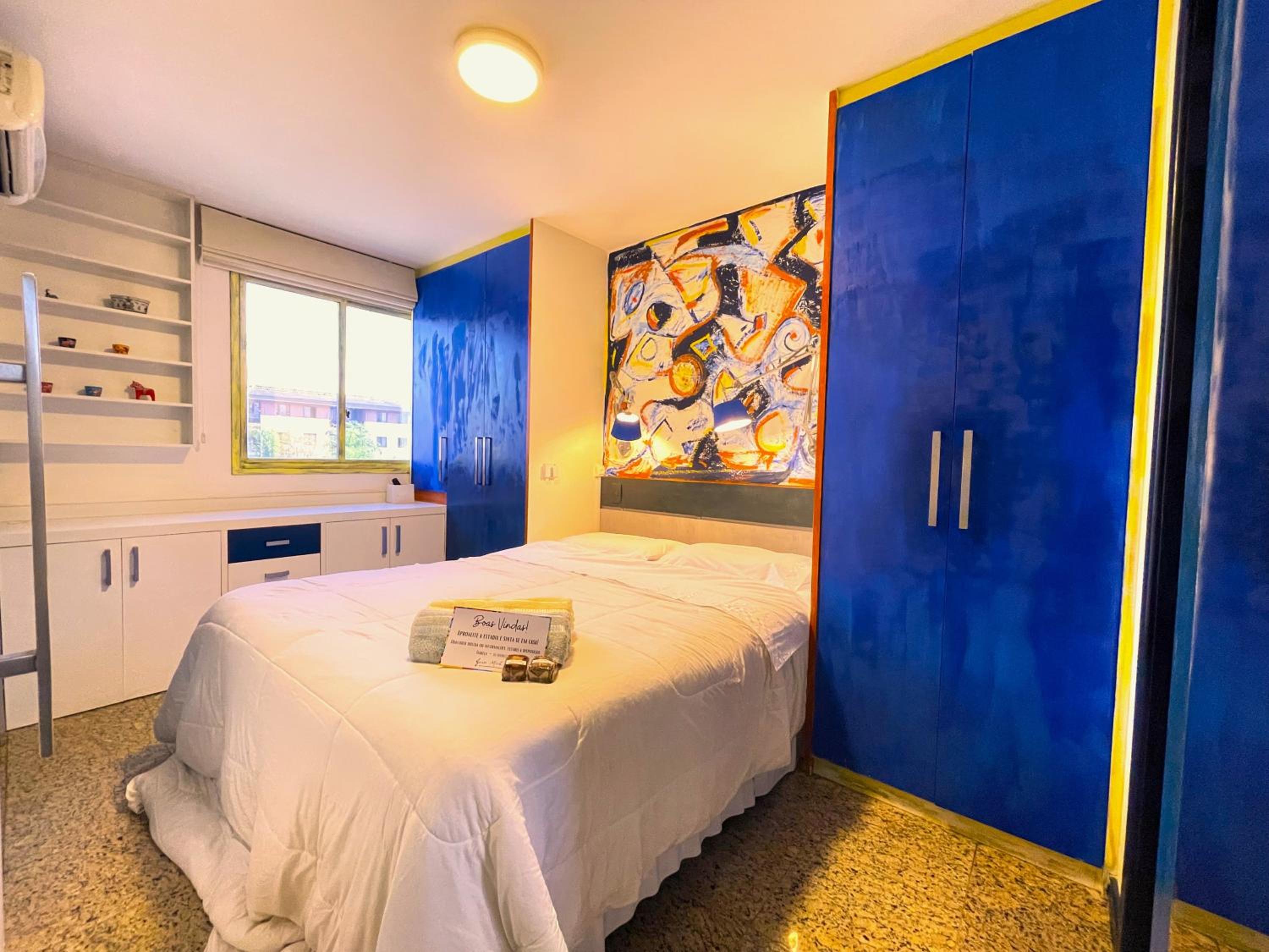 Cond LIFE RESORT Se sinta dentro de uma obra de arte do artista Joan Miro 5 min da Esplanada dos Ministerios COM ATENDIMENTO DE CHECKIN E MIMOS PERSONALIZA