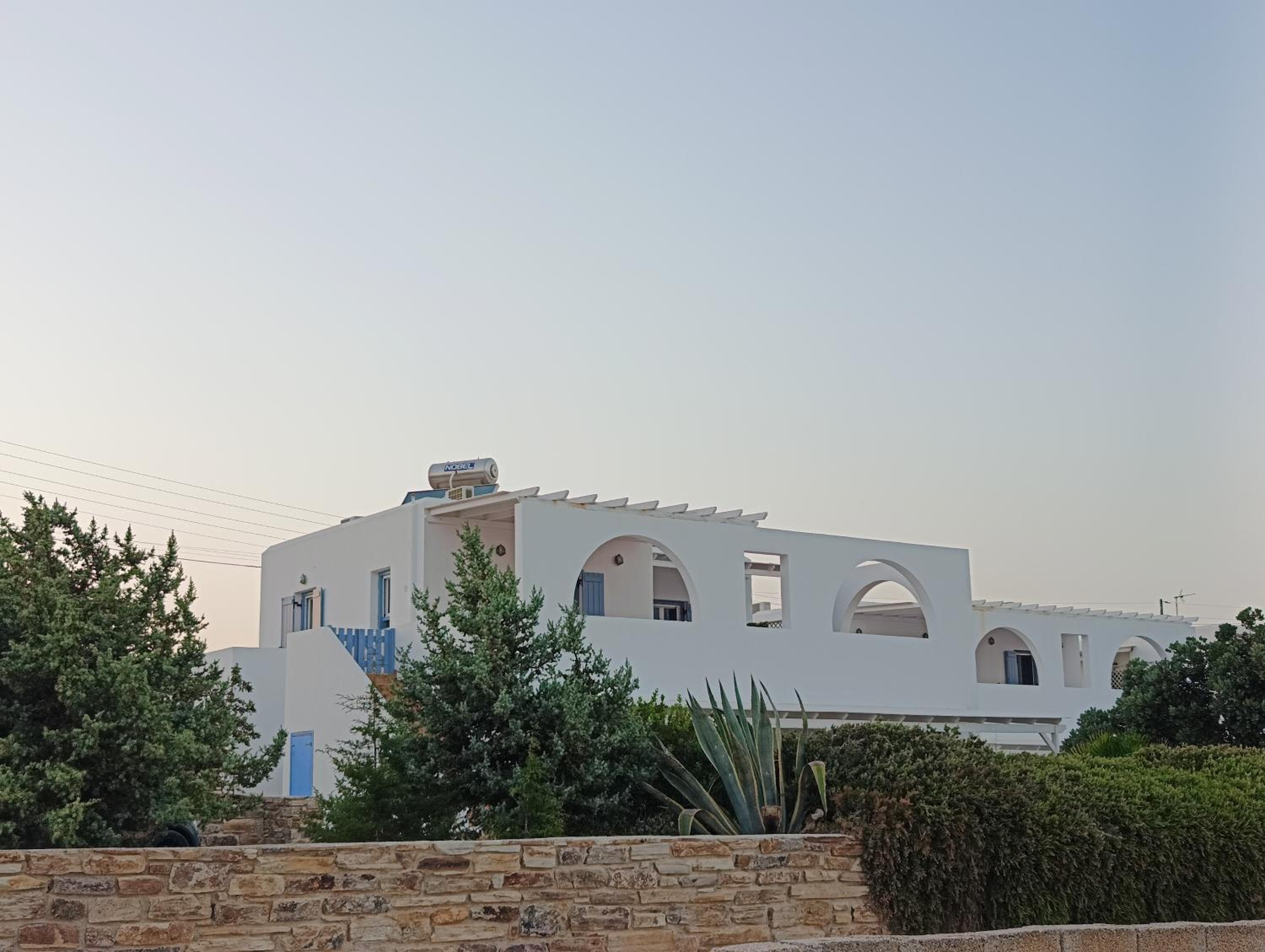 ANDREANA APARTMENTS