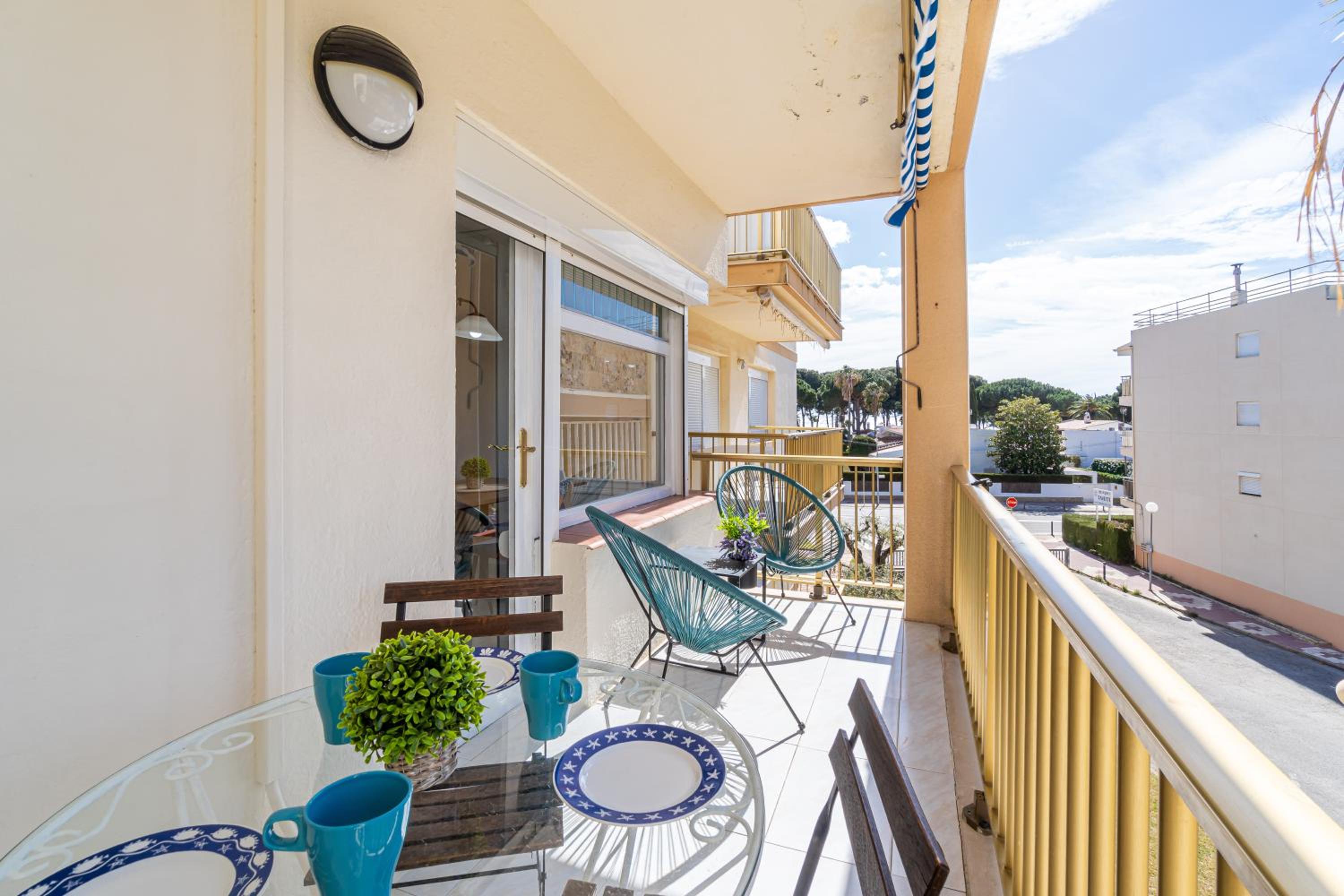 Coastal Paradise & Cozy Home with a 100m from the Beach! photo 1