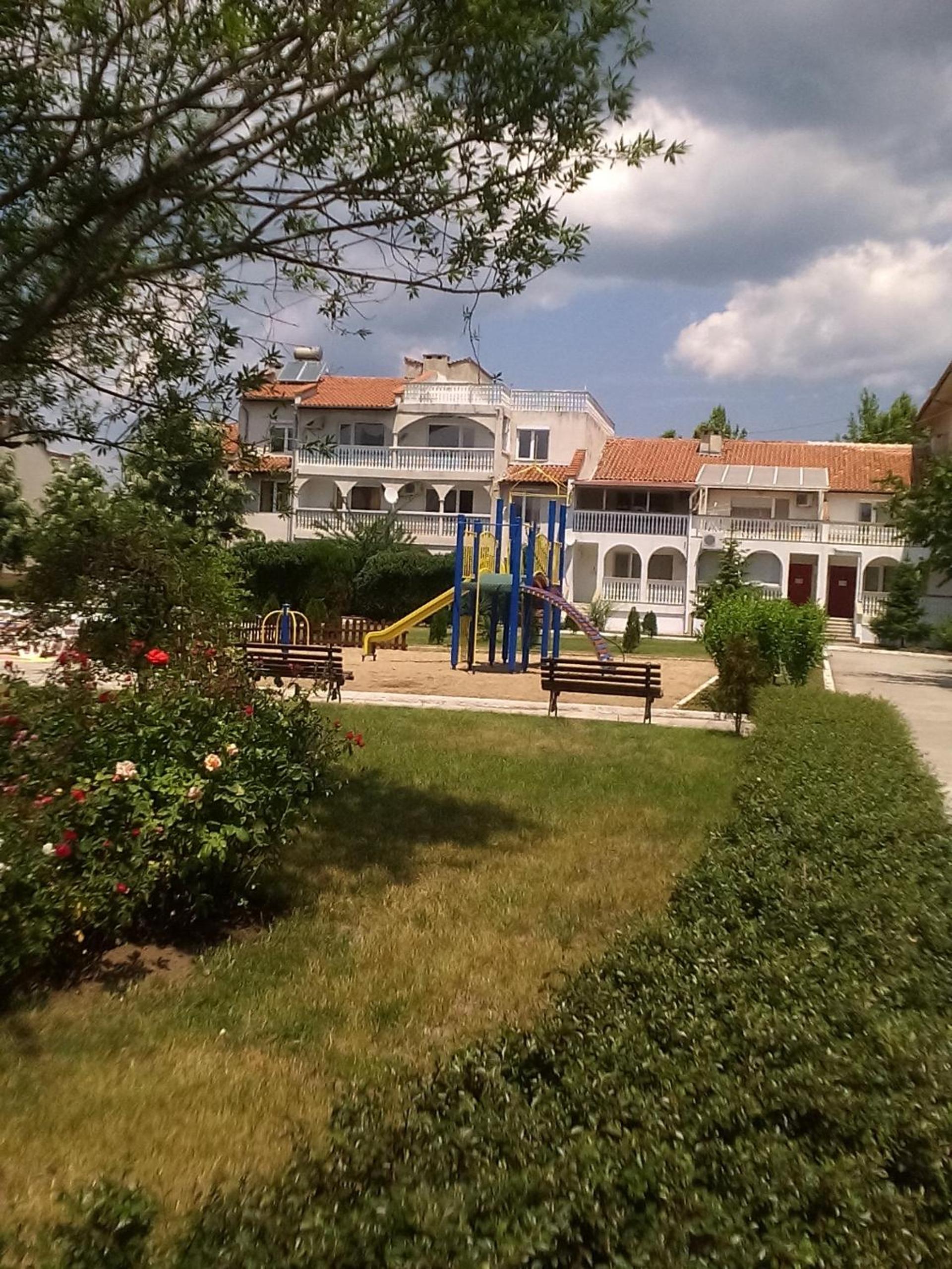 Apartments Bravo 1-Vichevi