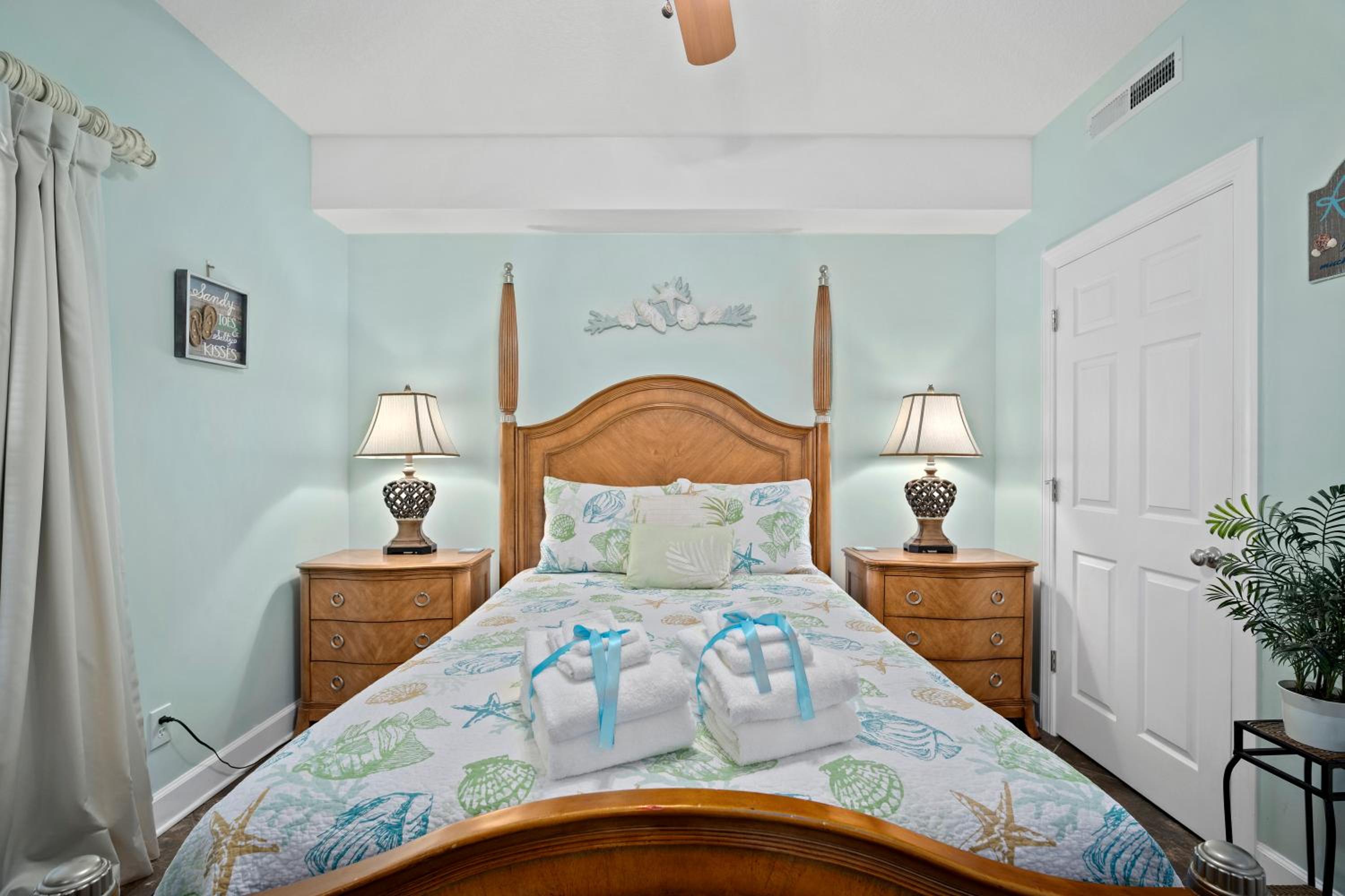 Luxurious Ocean Villa Resort - Gulf Front Paradise with Views! view 5