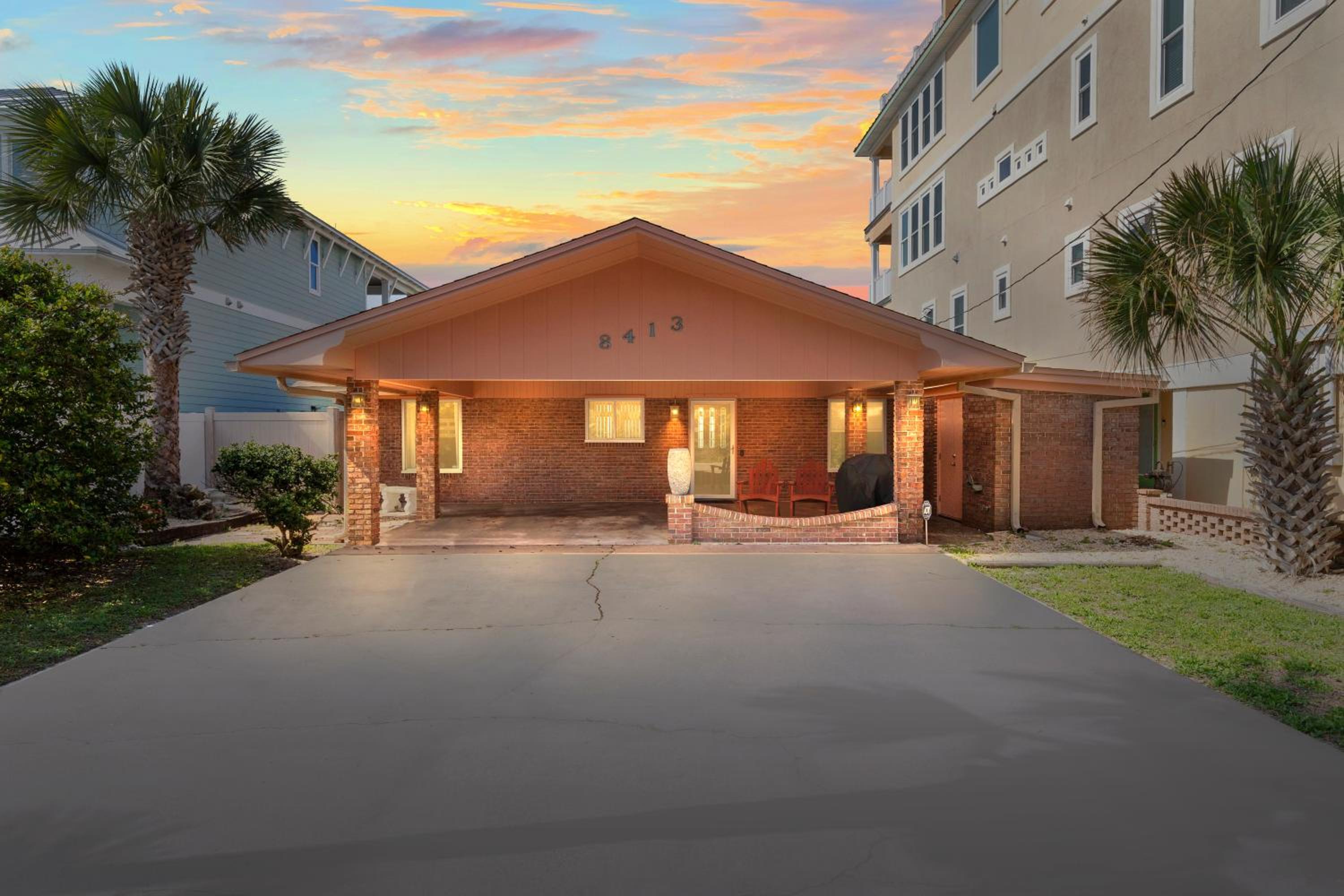 GULF FRONT 3BD/2BA Home with private beach access! view 4