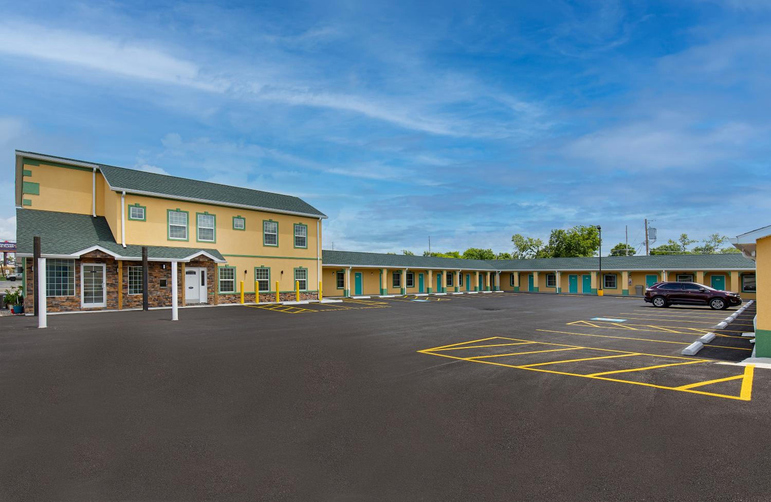 Cardinal Motel Bowling Green view 3