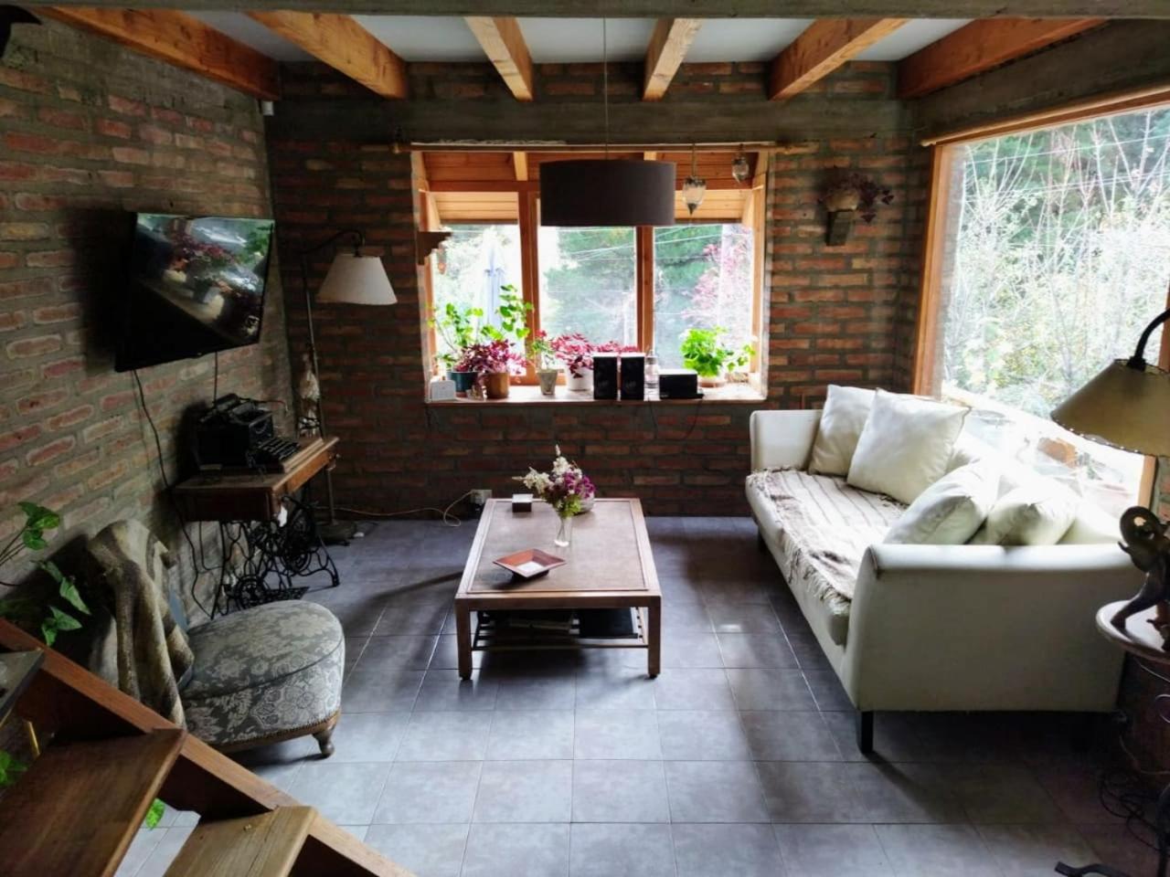 Casa amplia y luminosa
