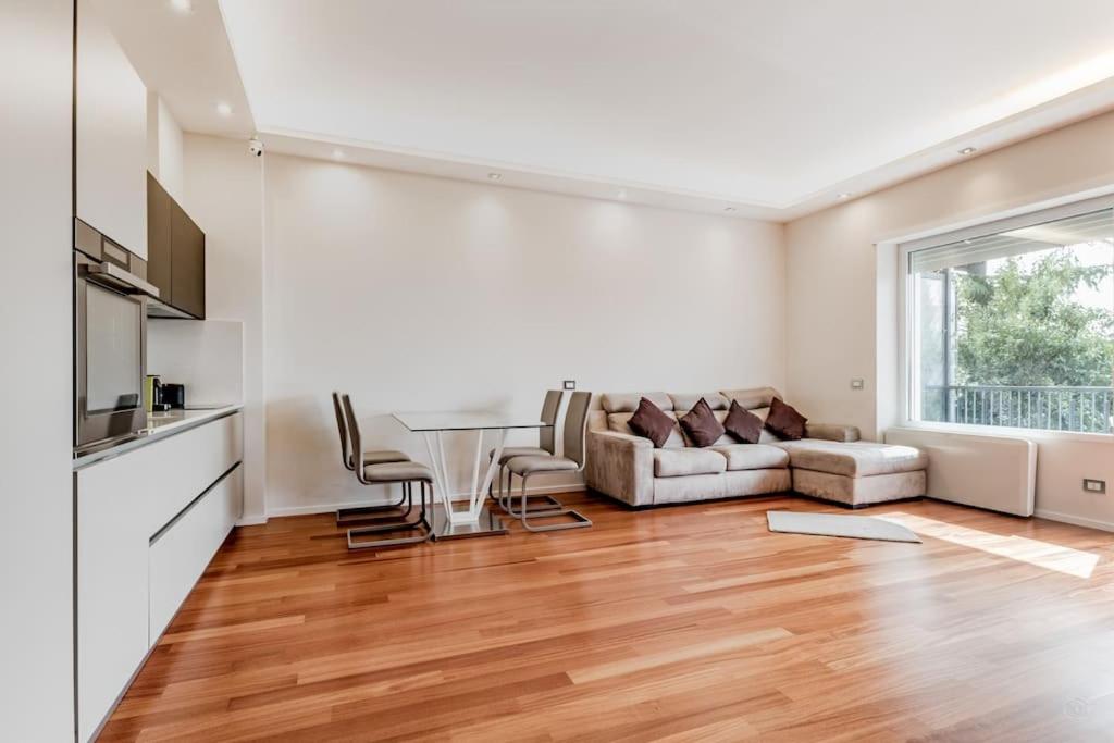 Luxury apartment front of Cavalieri Hilton Hotel
