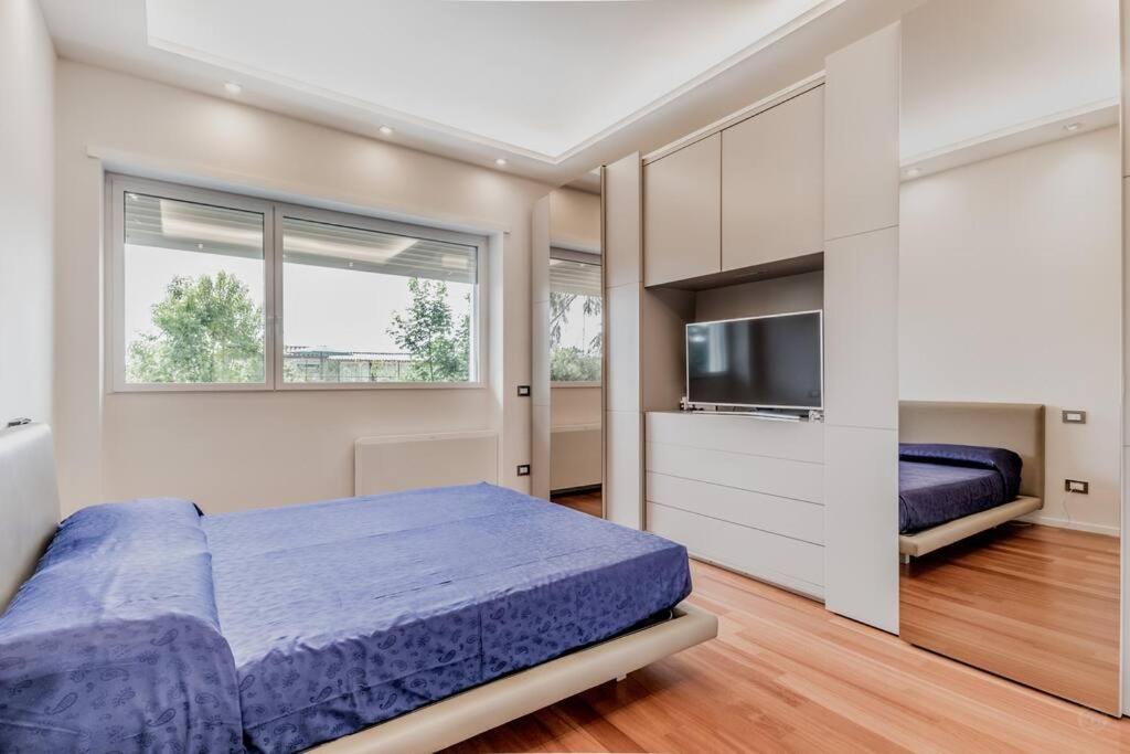 Luxury apartment front of Cavalieri Hilton Hotel