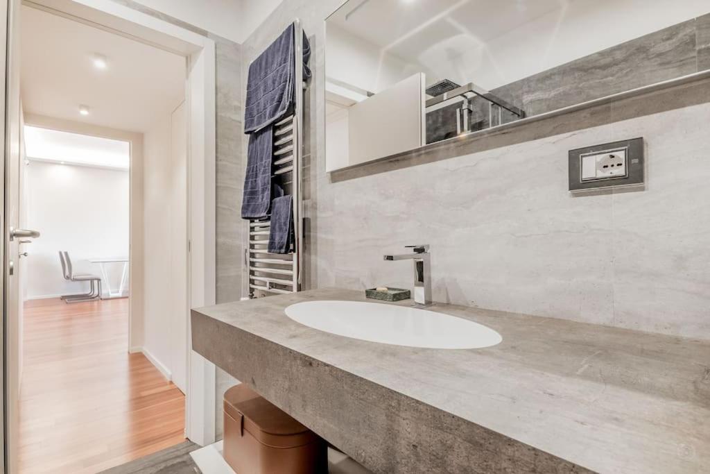 Luxury apartment front of Cavalieri Hilton Hotel