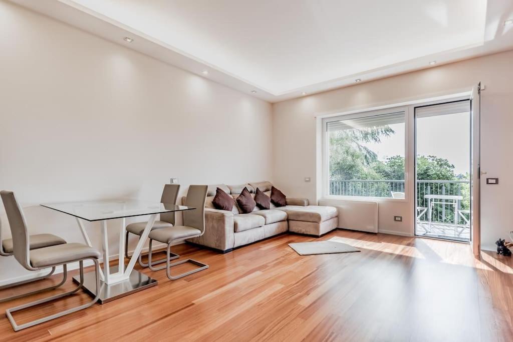 Luxury apartment front of Cavalieri Hilton Hotel