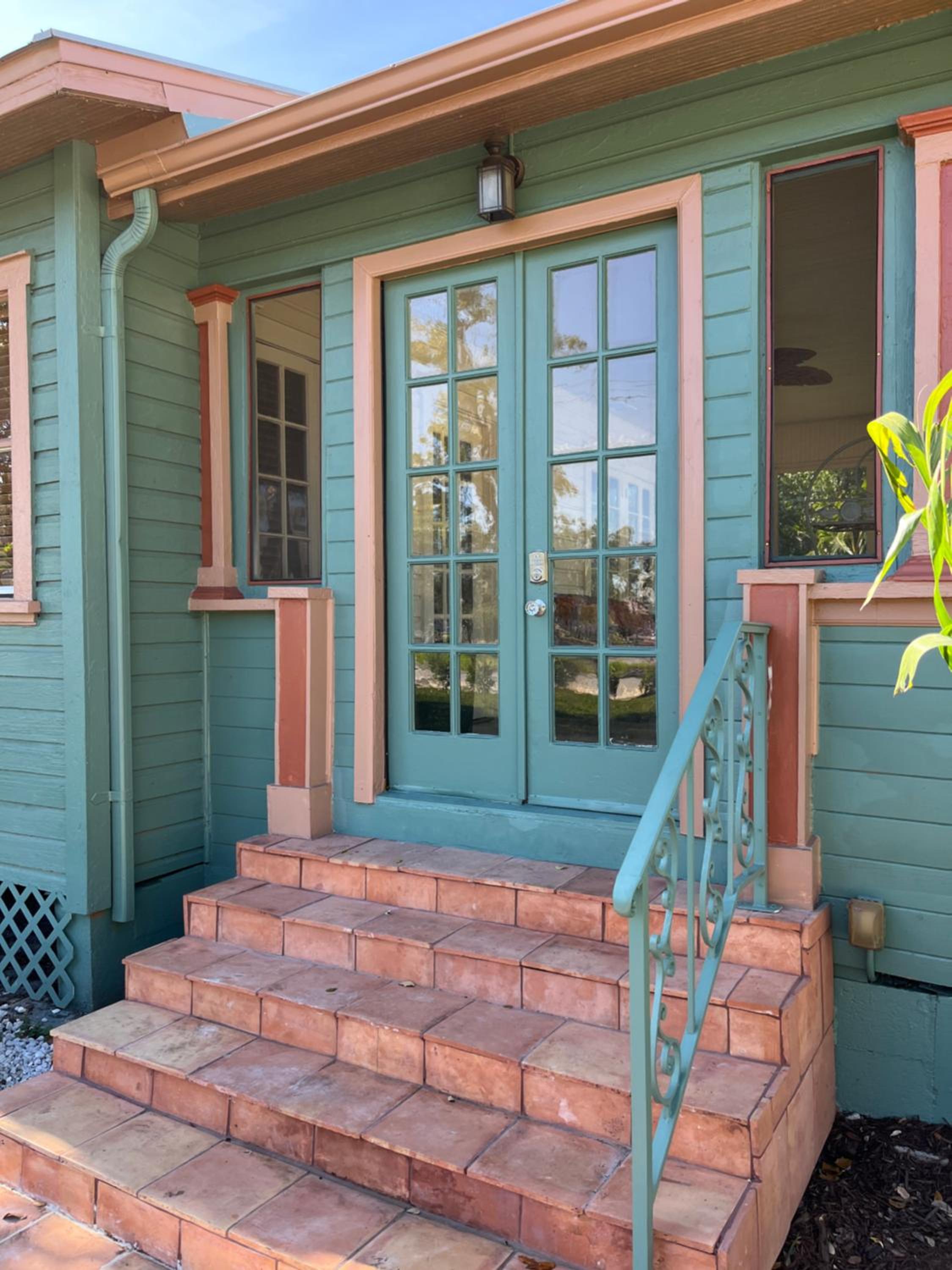 Altamont Park Entire Bungalow Super Rate New Listing view 3