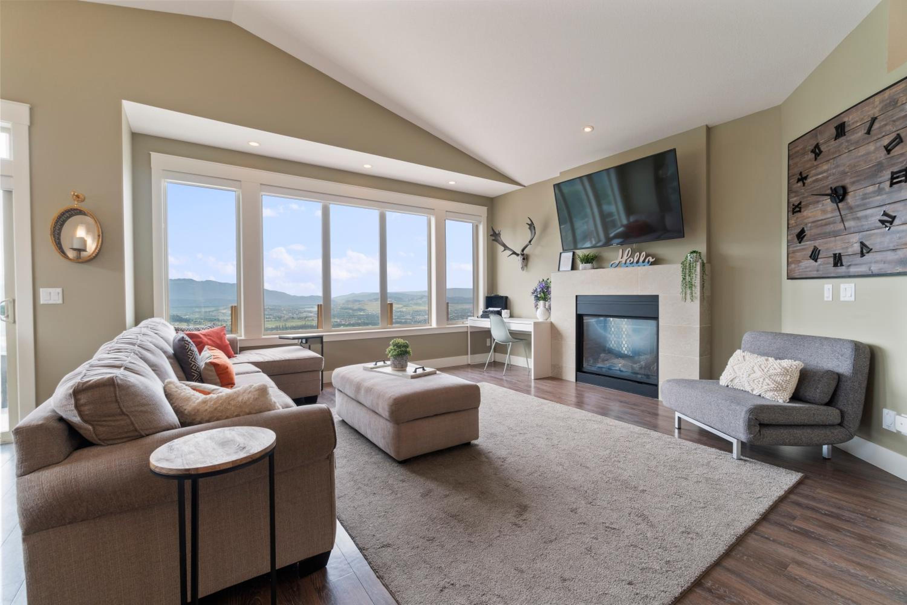 Stunning 5 bed house on Silver Star mountain