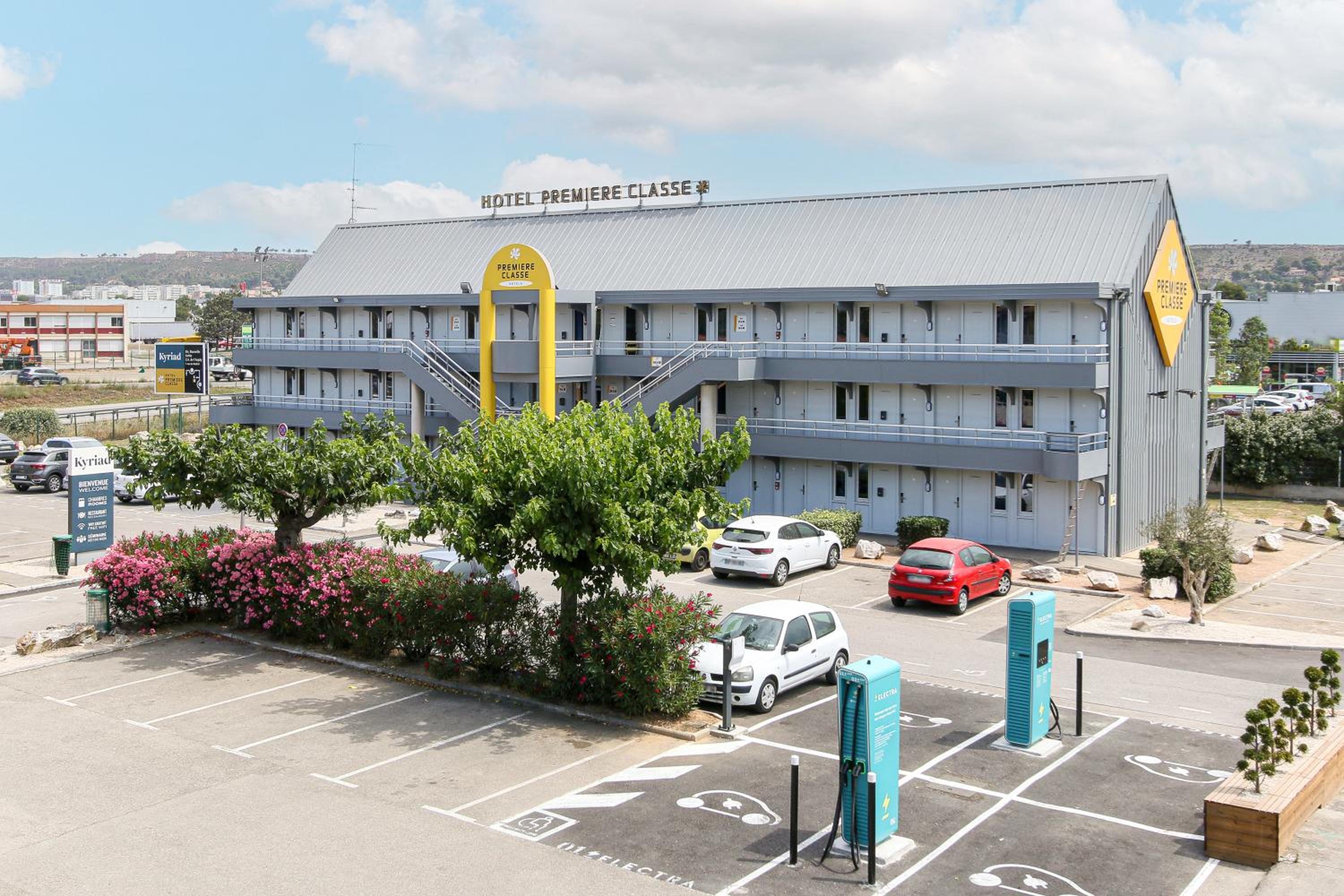Vitrolles Vacations - Premiere Classe Aeroport Marseille - Property Image 2