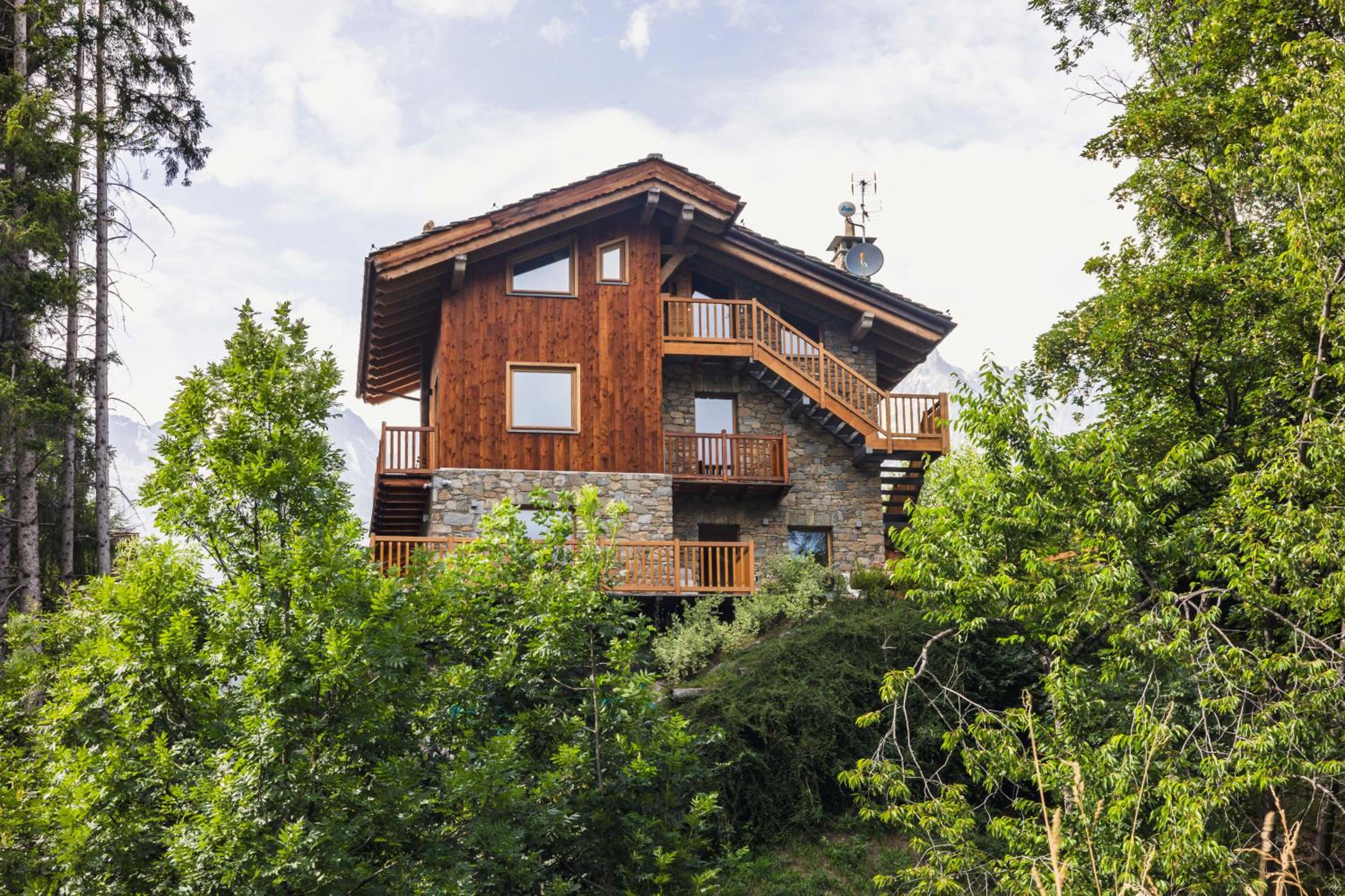 Suites Courmayeur - Mont Blanc view 2