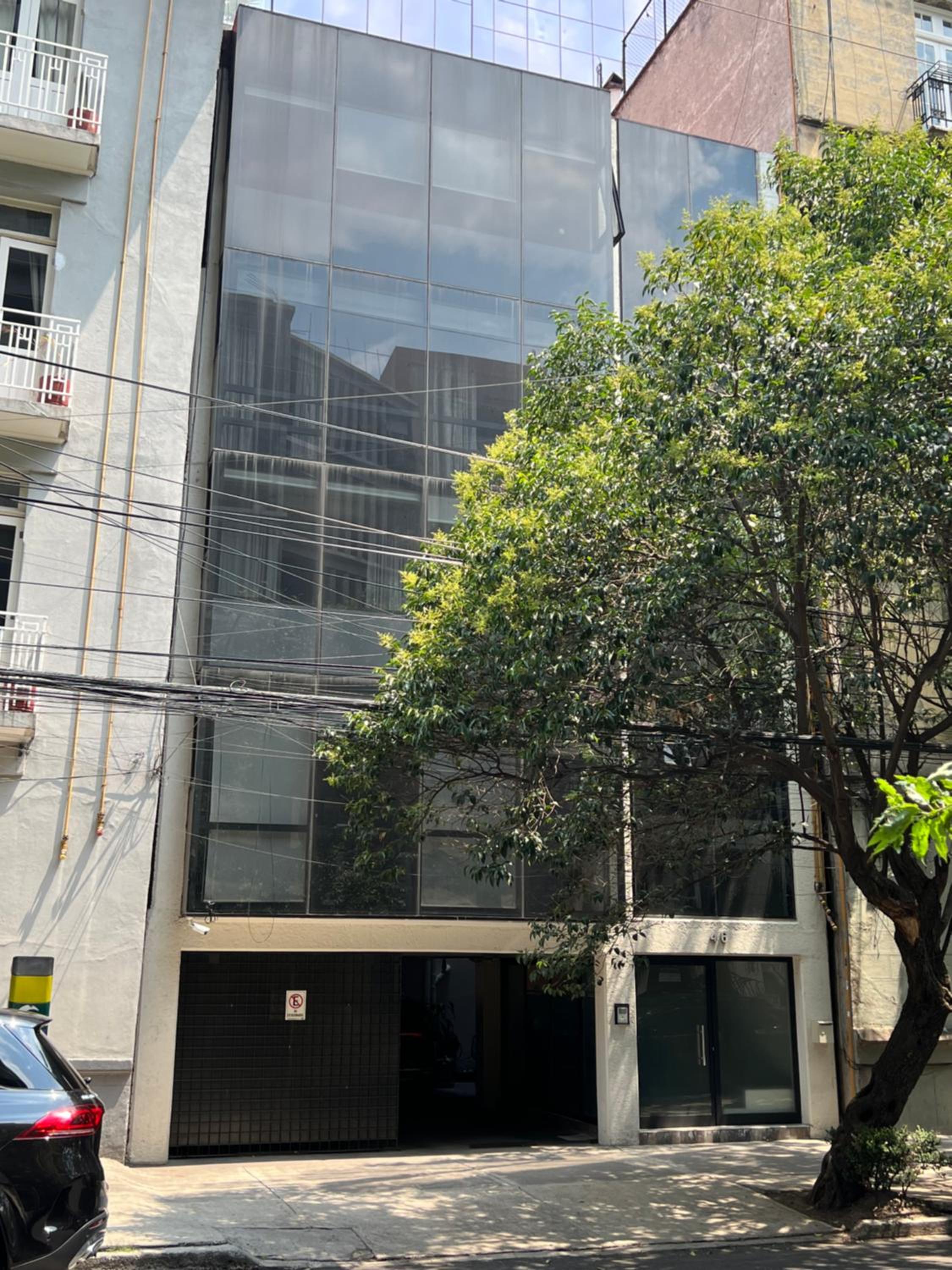 Sinaloa 46 — Mexico City