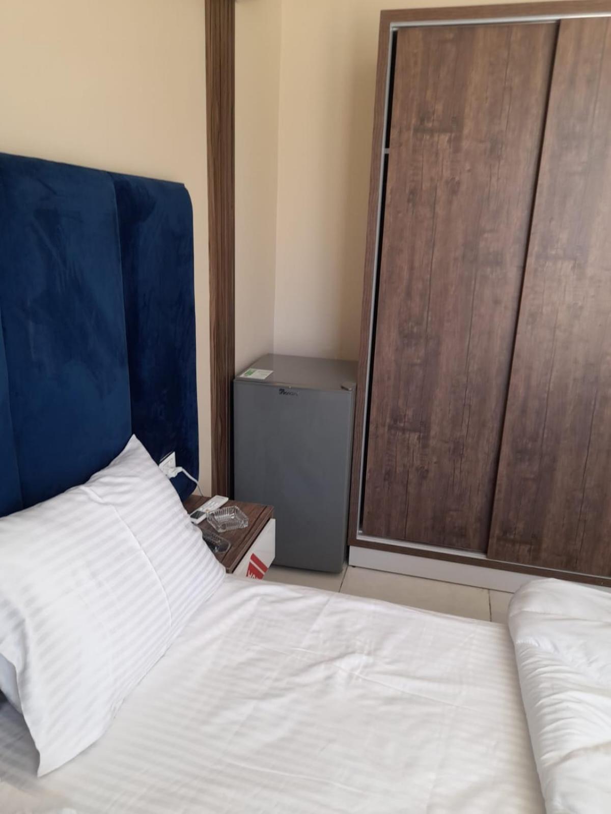 Casablanca star for families and couples only