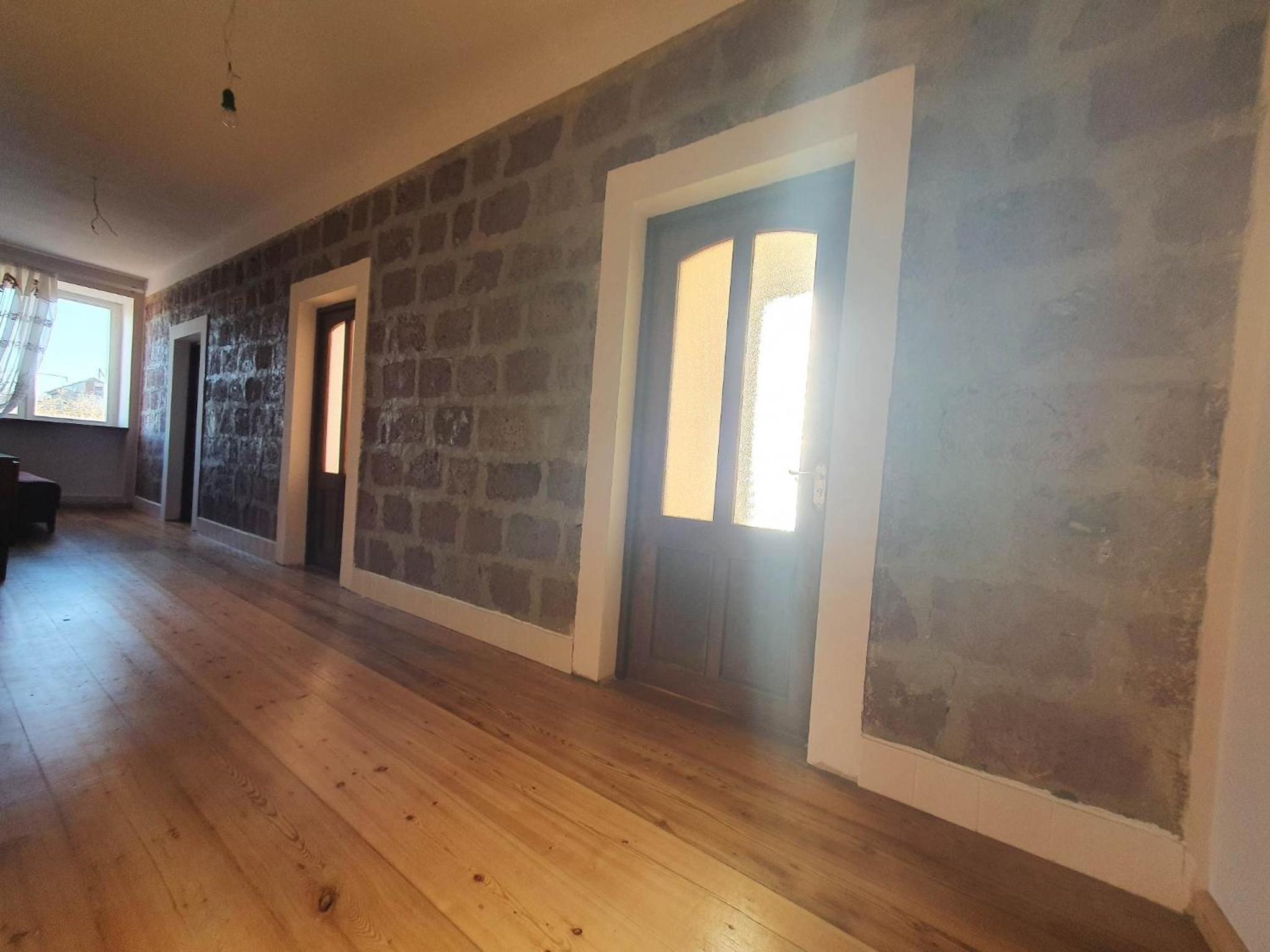 Moreni Guest House