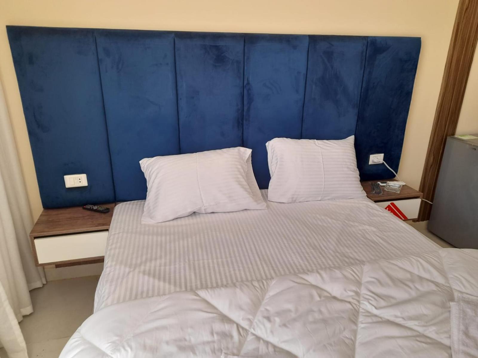 Casablanca star for families and couples only