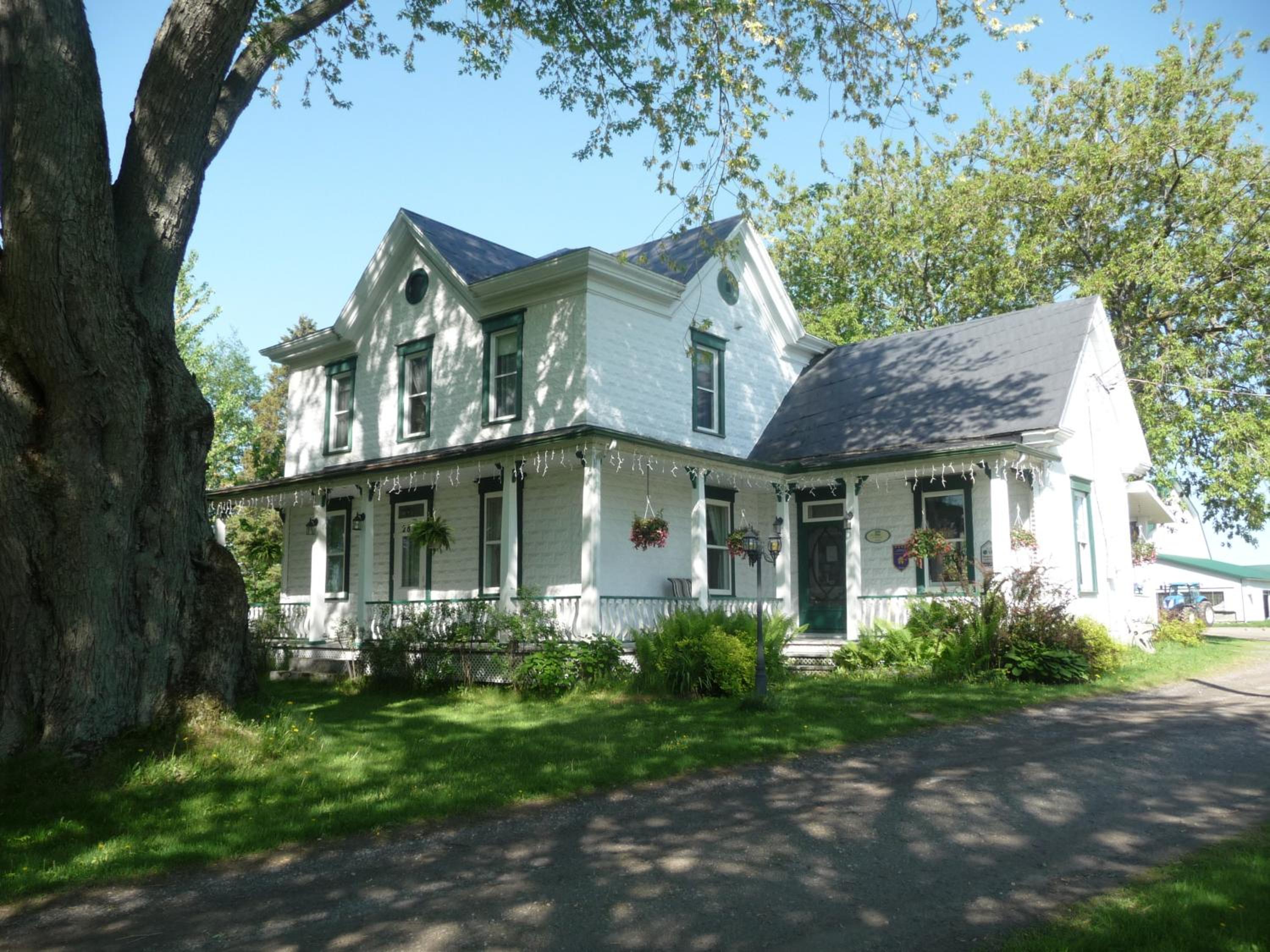 Trois-rivieres Vacations - La Maison des Leclerc - Property Image 1