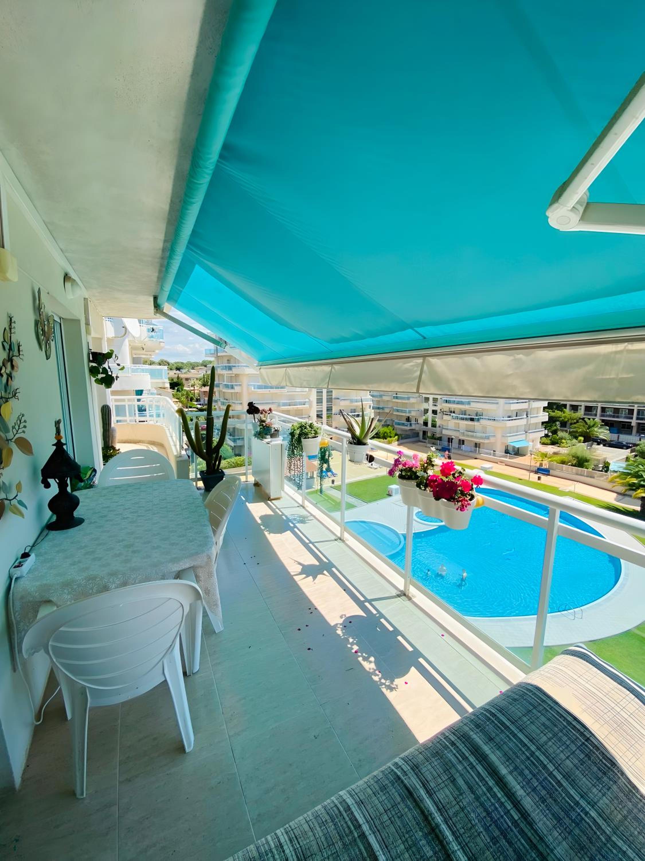 Hotel Larimar Luminoso Y Alto