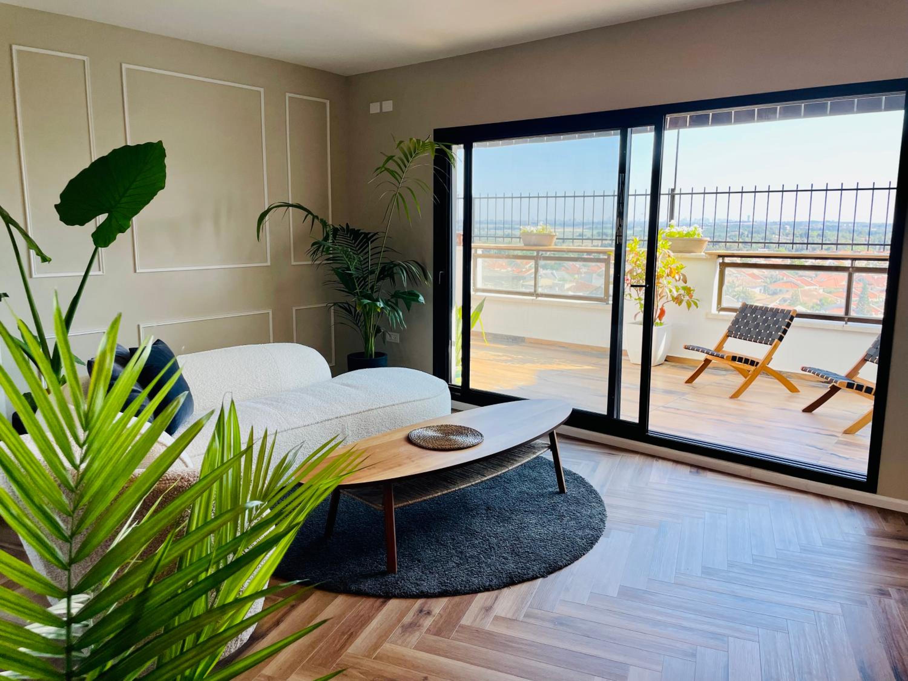 Zoe Rooftop view 3