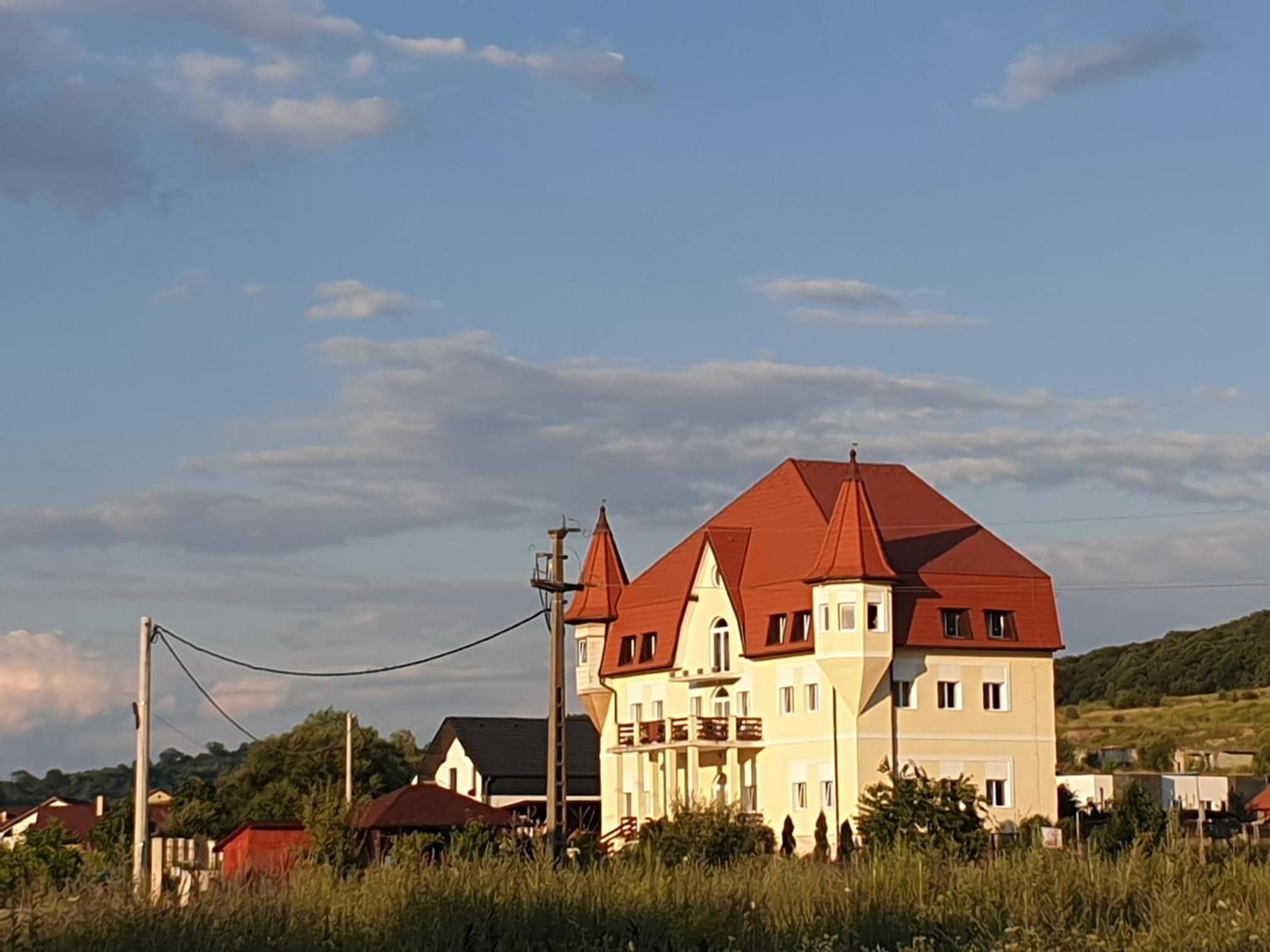 Photo 13