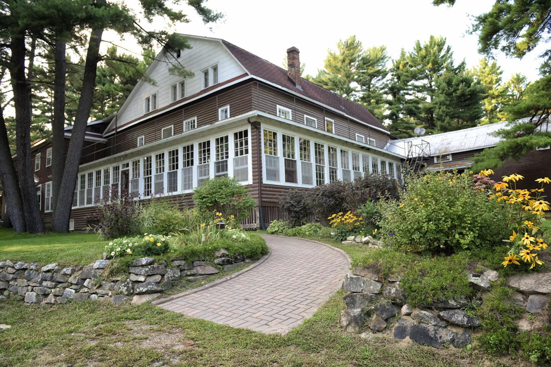 Pine Lodge