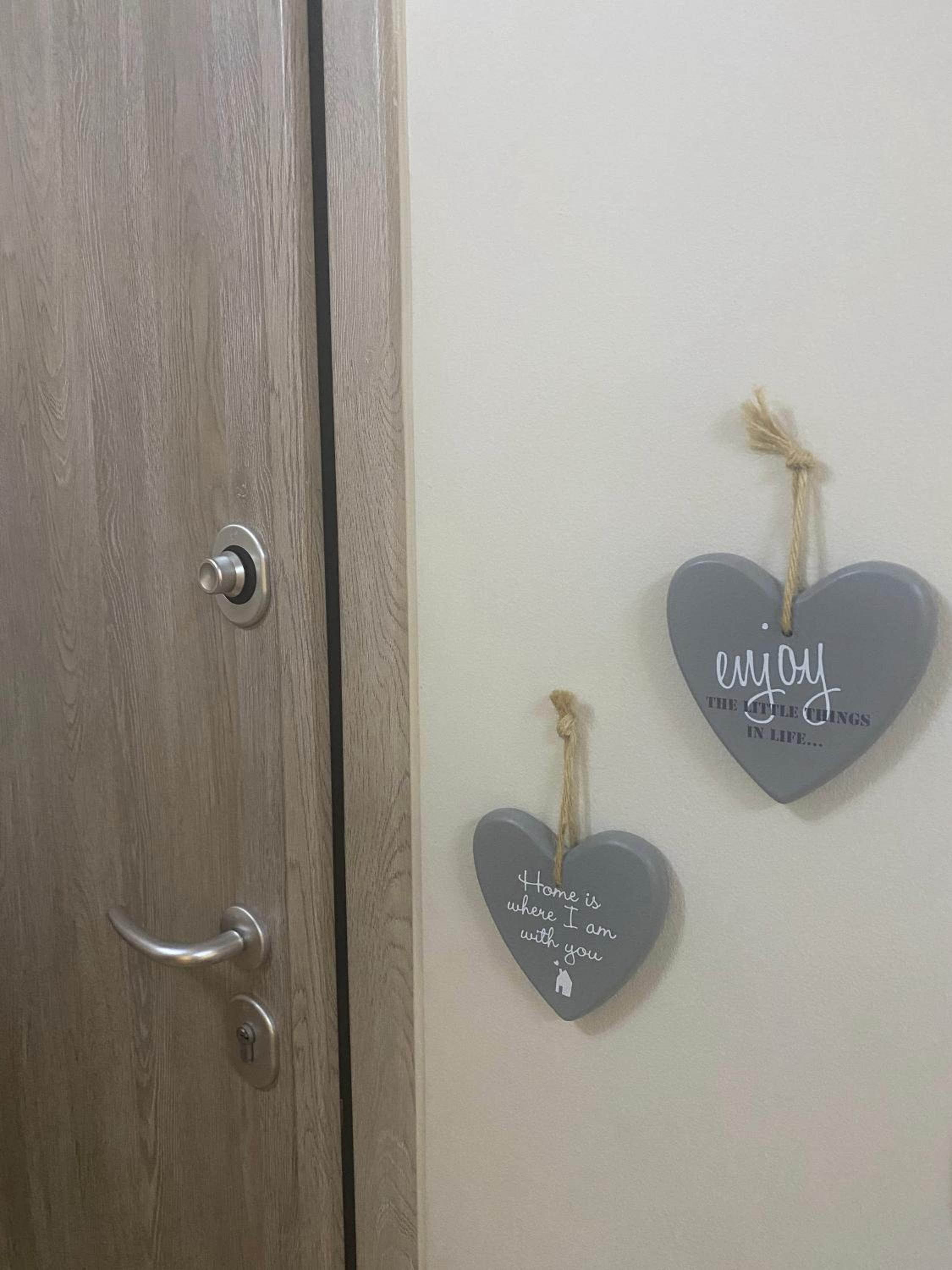 Betty’s apartment photo 5