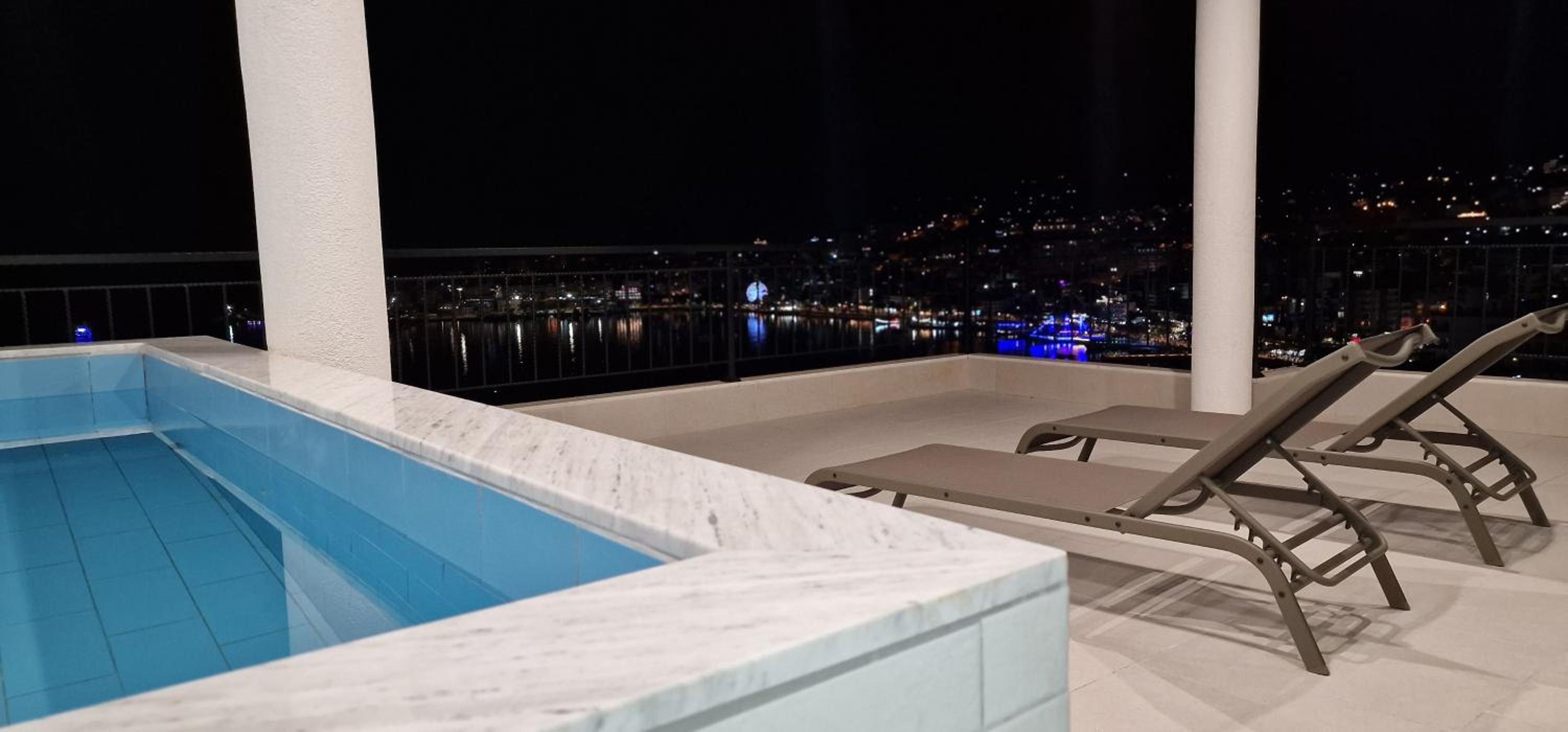 Joanna Suites