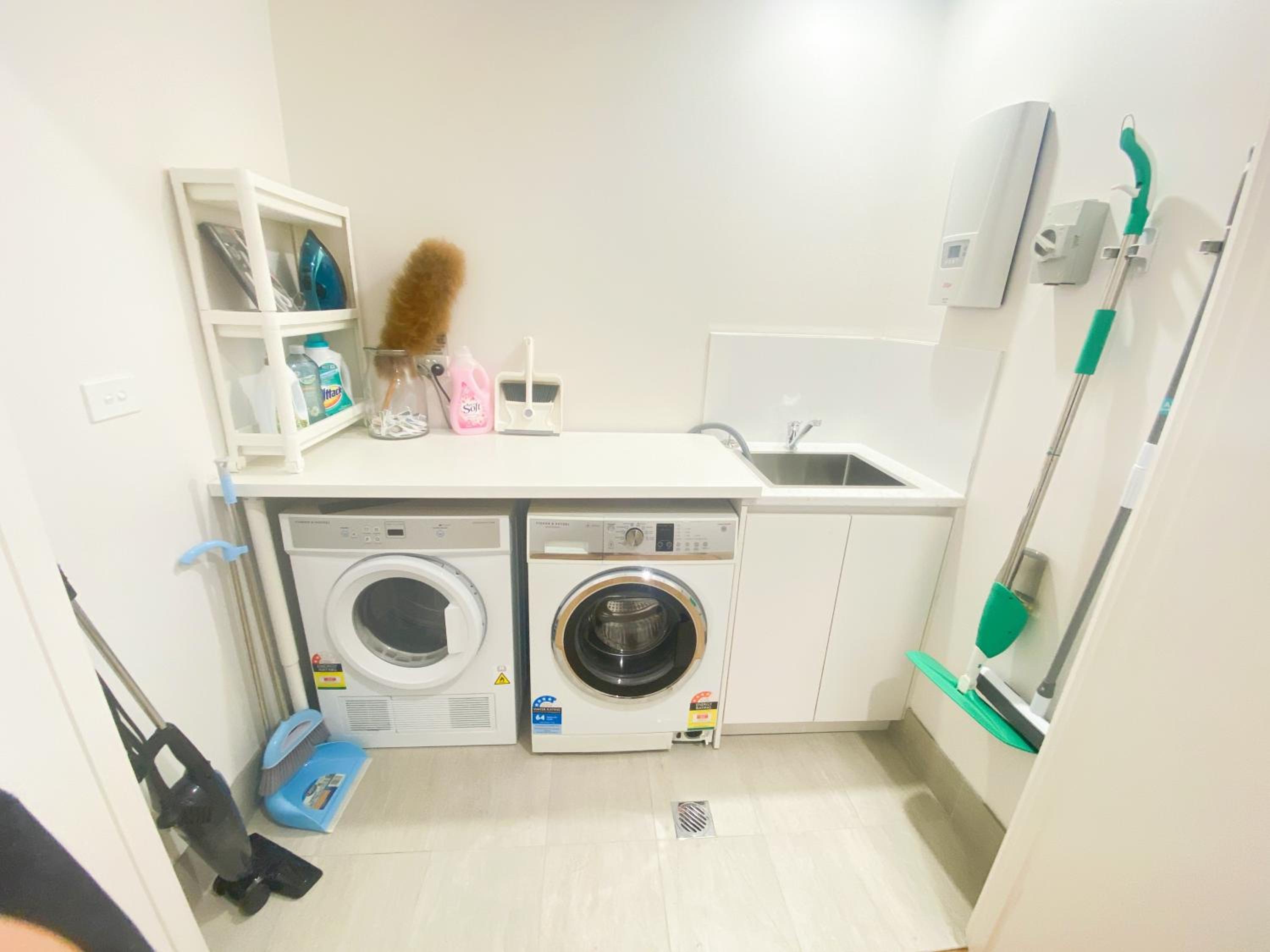 Sweet home 2BR/2BA/2CAR Denman