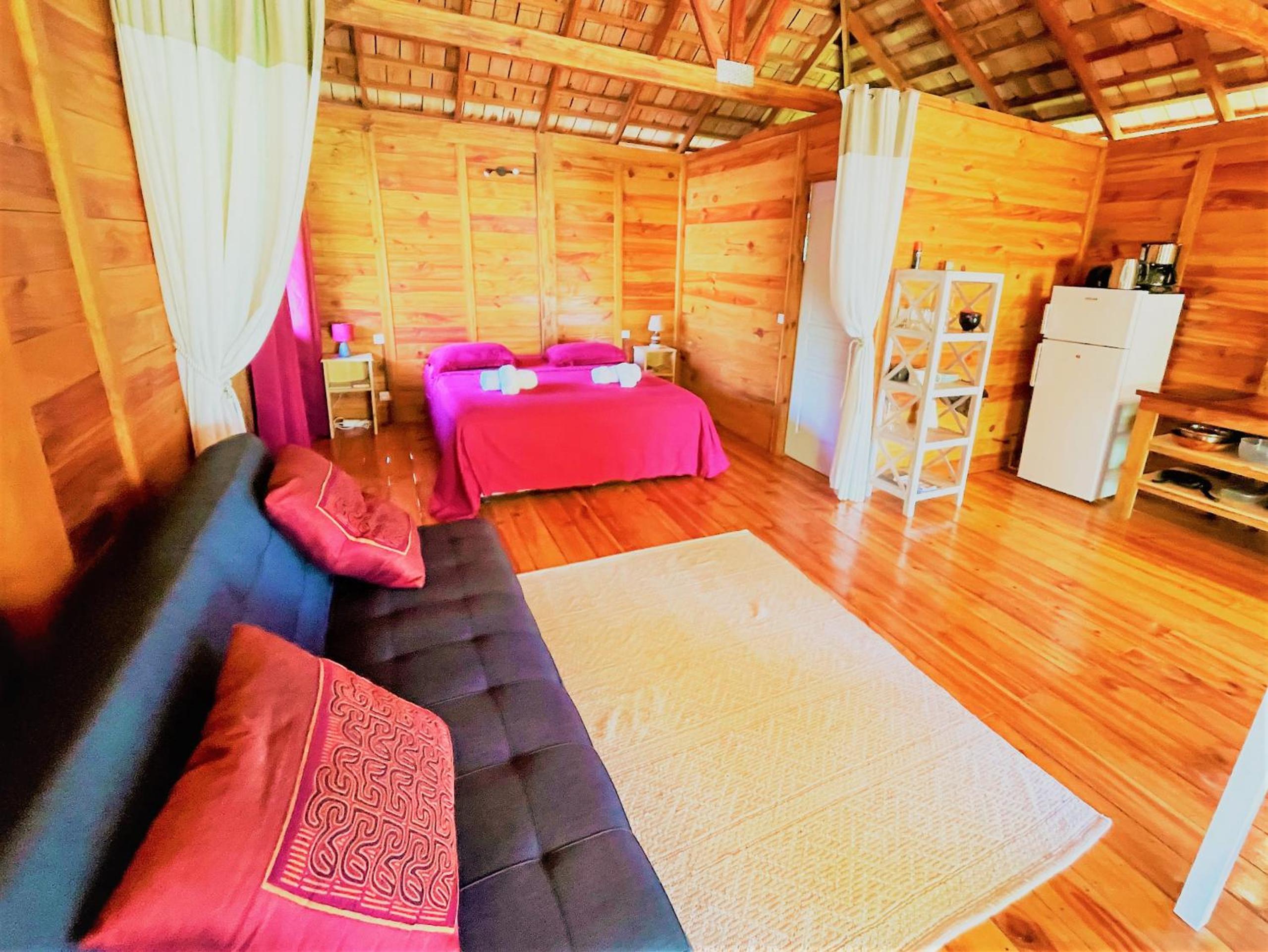 RAIATEA - Orion Pool Bungalow view 3