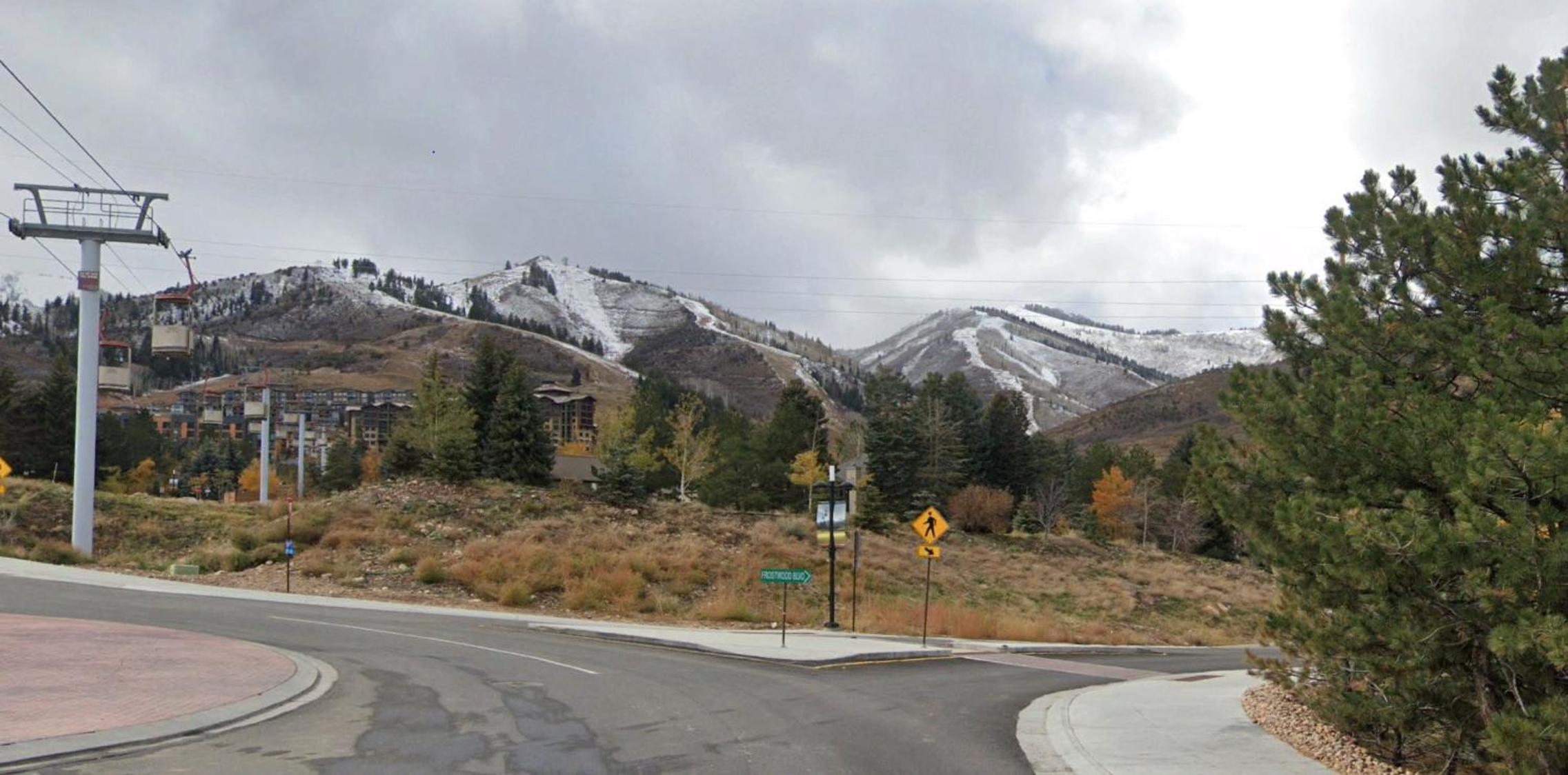 Canyons Creekside 3b3ba Townhouse 1 Block to Ski Lift view 3