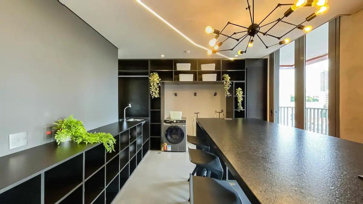 Apartamento novo e luxuoso ao lado do Allianz