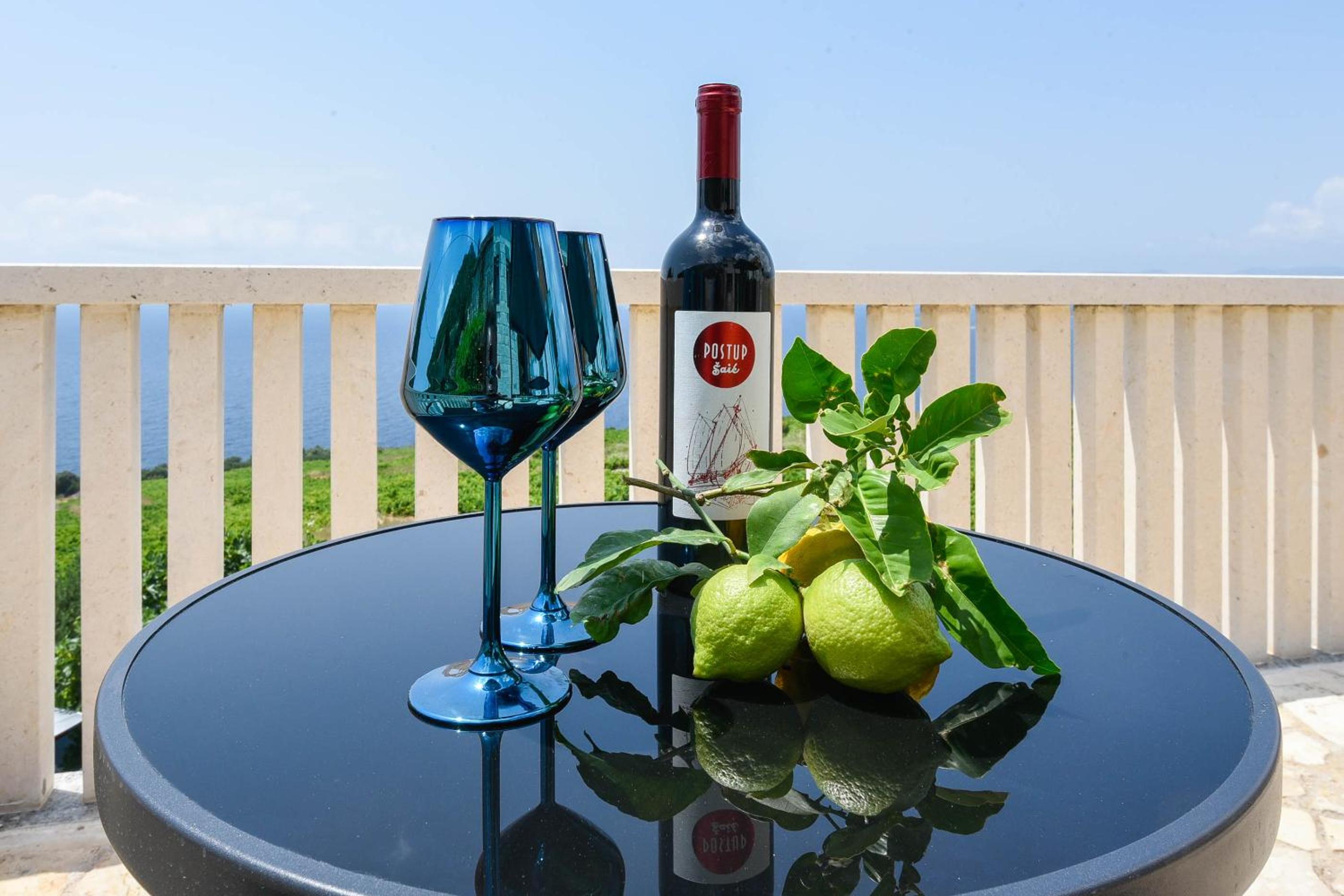 Luxury Villa Navis view 4