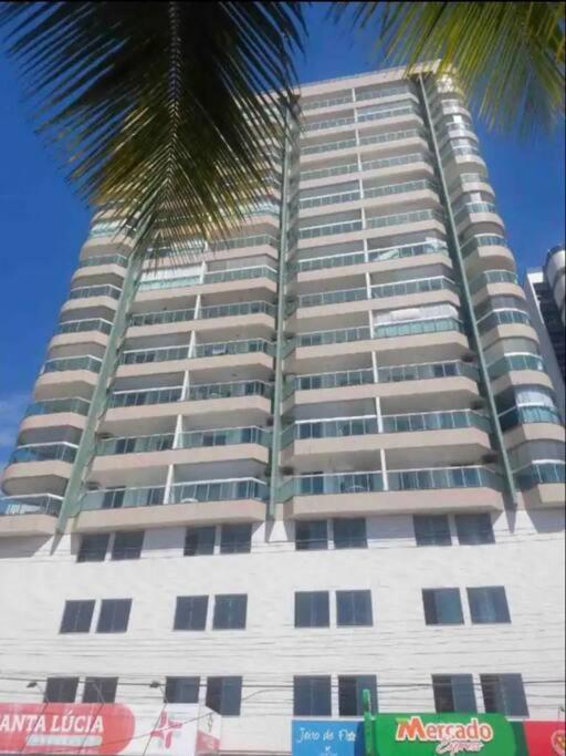 Flat frente para o mar