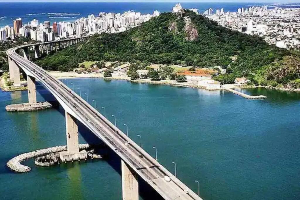 Flat frente para o mar