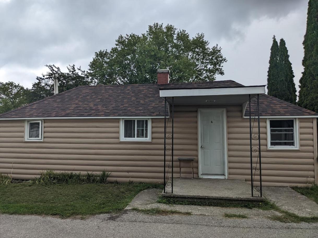 Living Waters Guest Cottage Motel, Kincardine Guest Resort