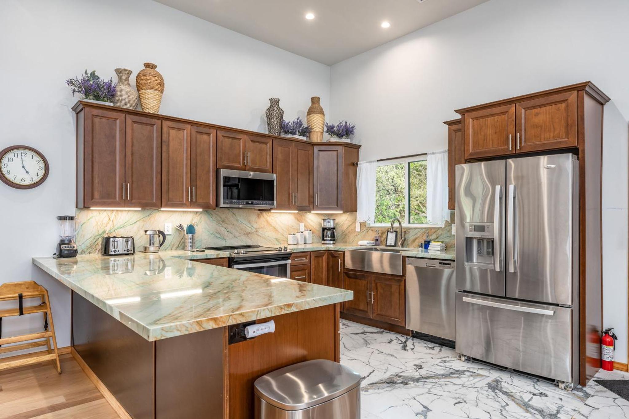 Sunset Retreat- TWO houses with hot tub, firepit, multiple kitchens, sleeps 20 view 5