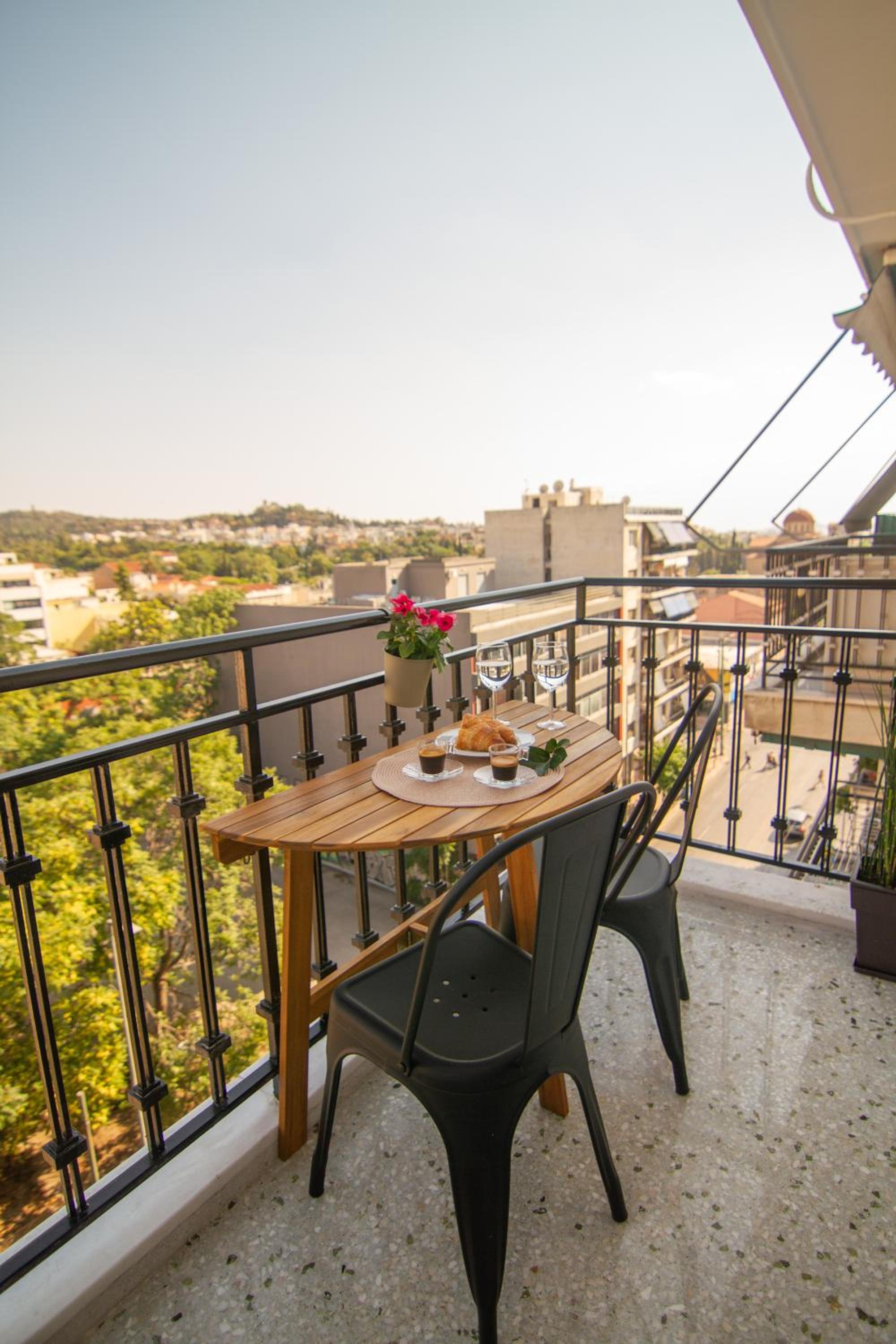 Stunning Acropolis View - 500m Metro - At Historical Center