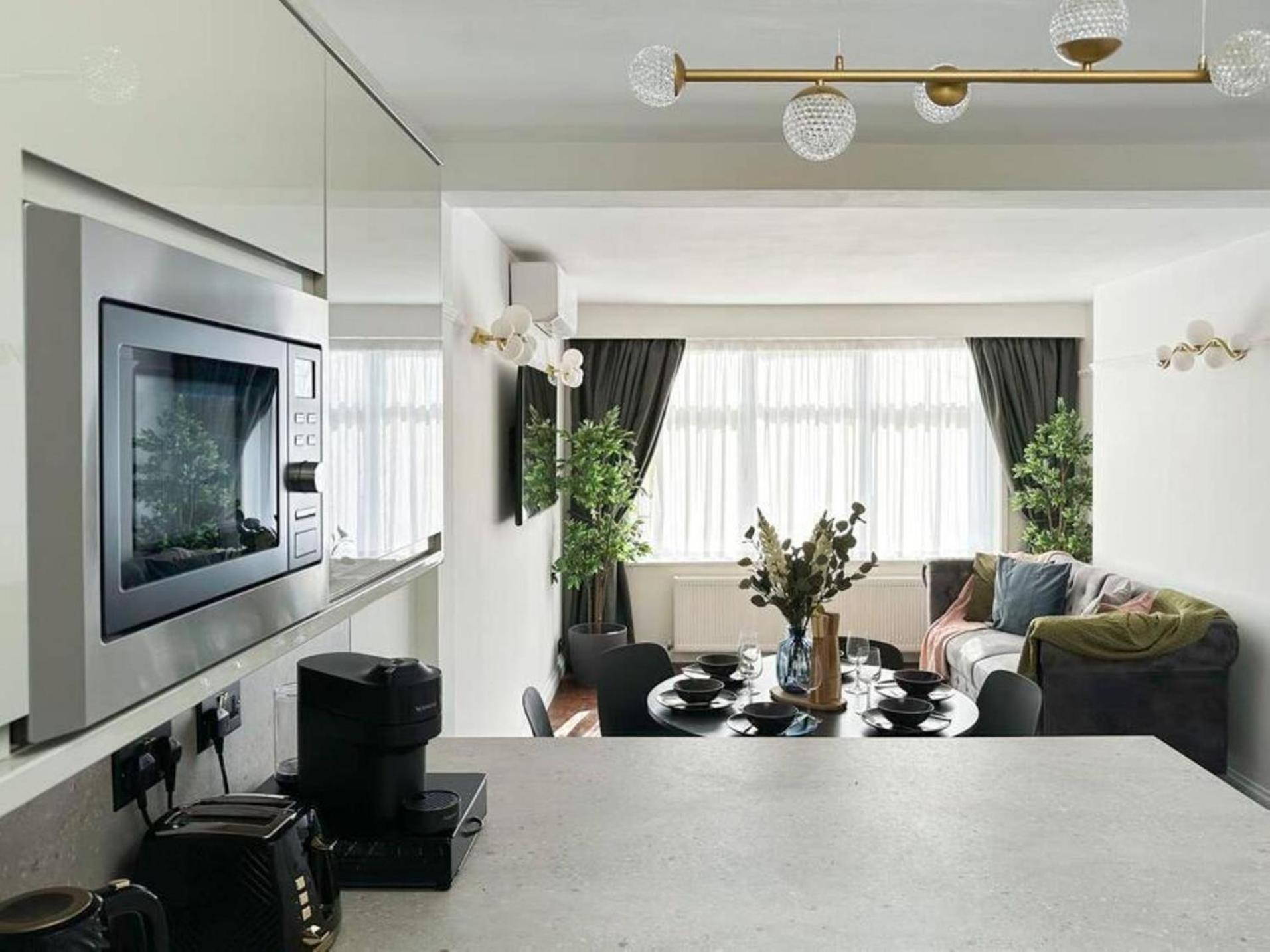 London's Charm Modern 2BR Marylebone's Best Spot